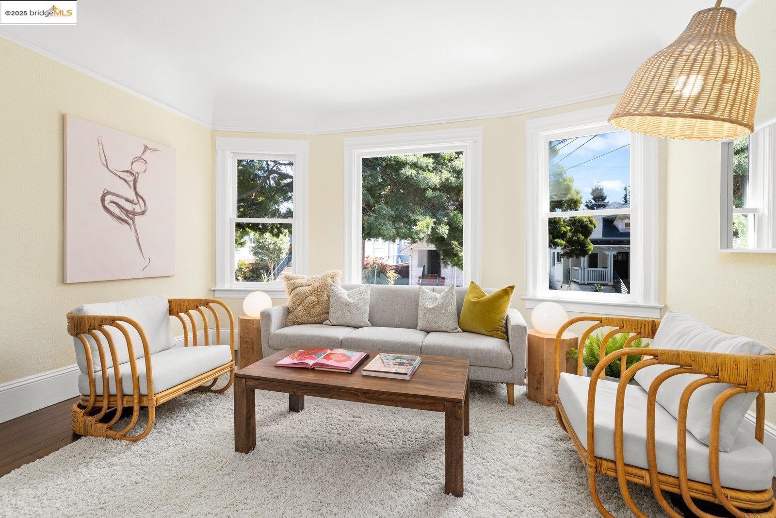 Detail Gallery Image 11 of 42 For 824 Arlington Avenue, Oakland,  CA 94608 - 2 Beds | 1 Baths