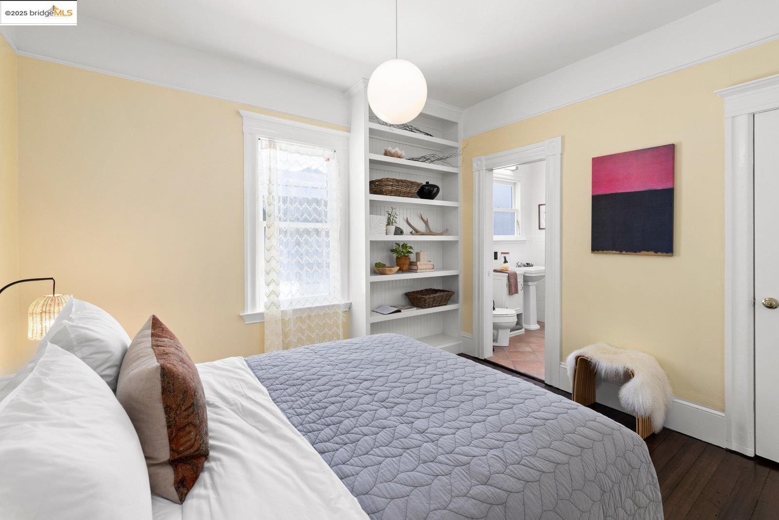 Detail Gallery Image 21 of 42 For 824 Arlington Avenue, Oakland,  CA 94608 - 2 Beds | 1 Baths