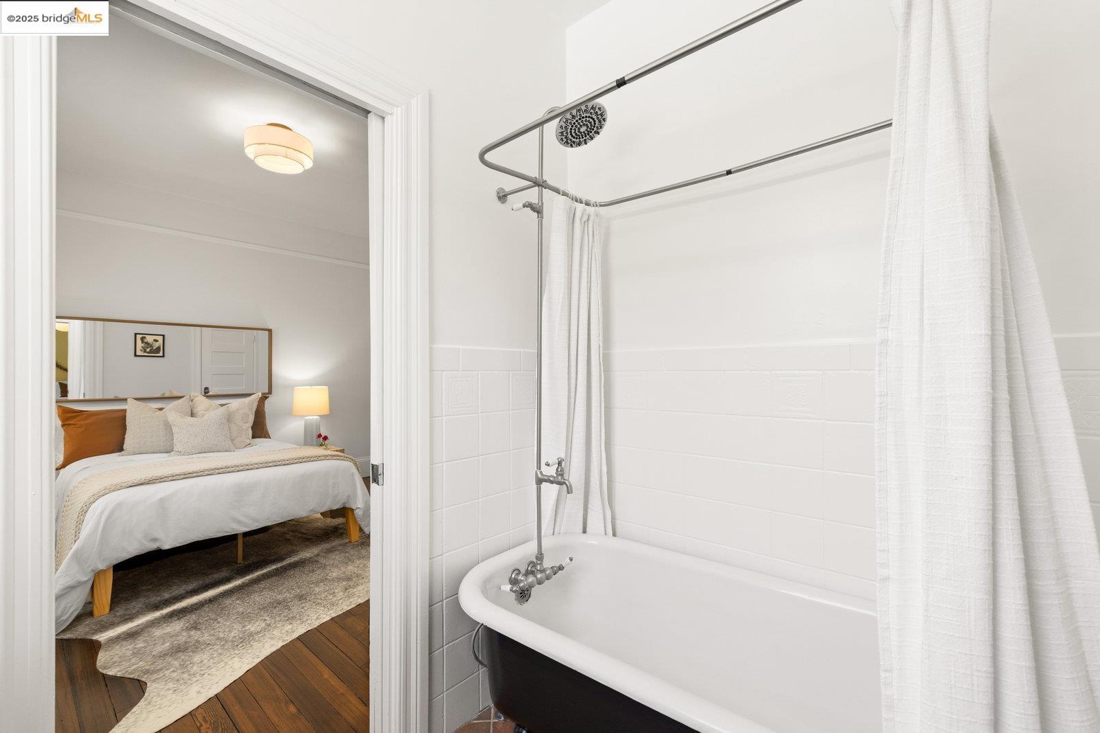 Detail Gallery Image 23 of 42 For 824 Arlington Avenue, Oakland,  CA 94608 - 2 Beds | 1 Baths