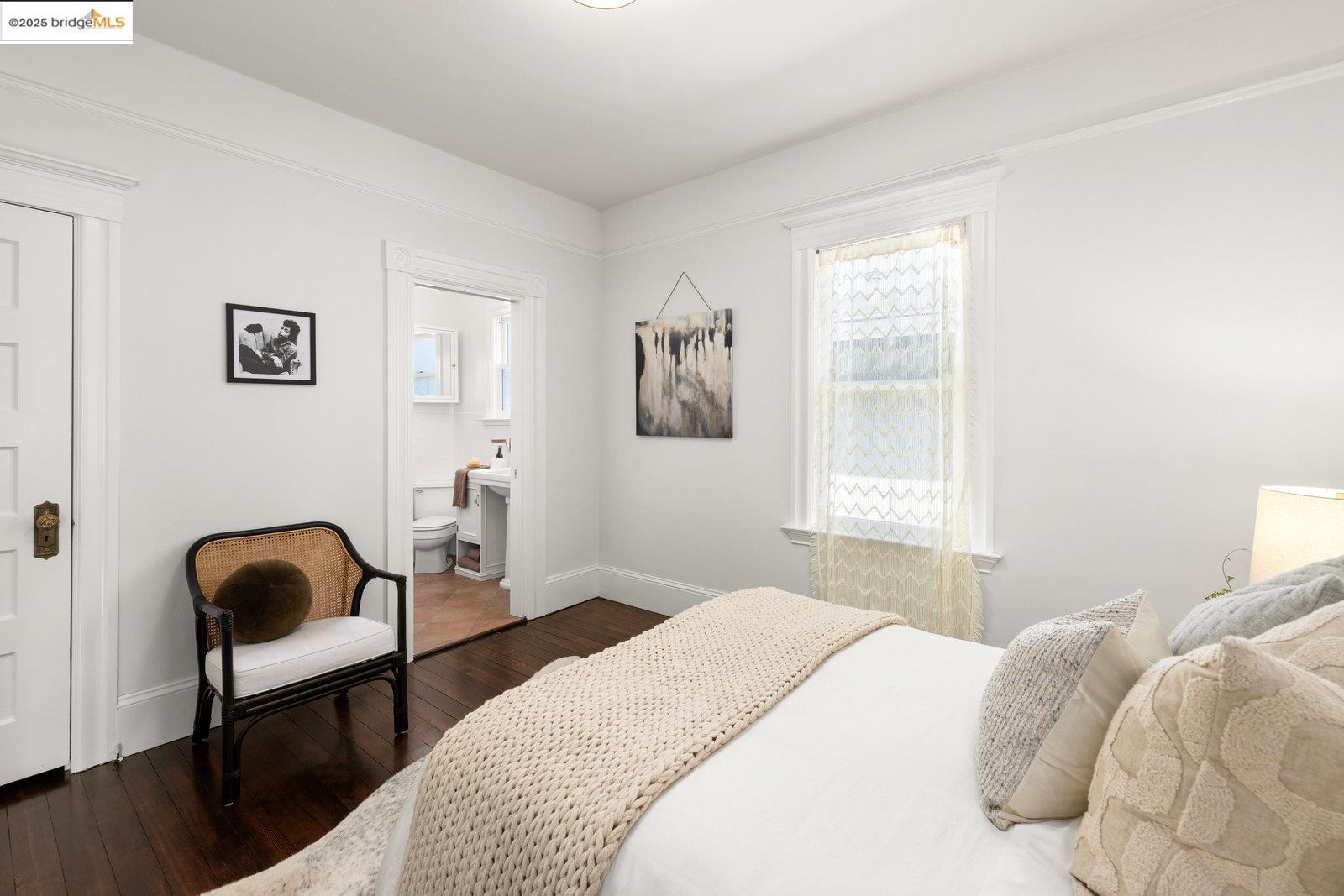 Detail Gallery Image 26 of 42 For 824 Arlington Avenue, Oakland,  CA 94608 - 2 Beds | 1 Baths