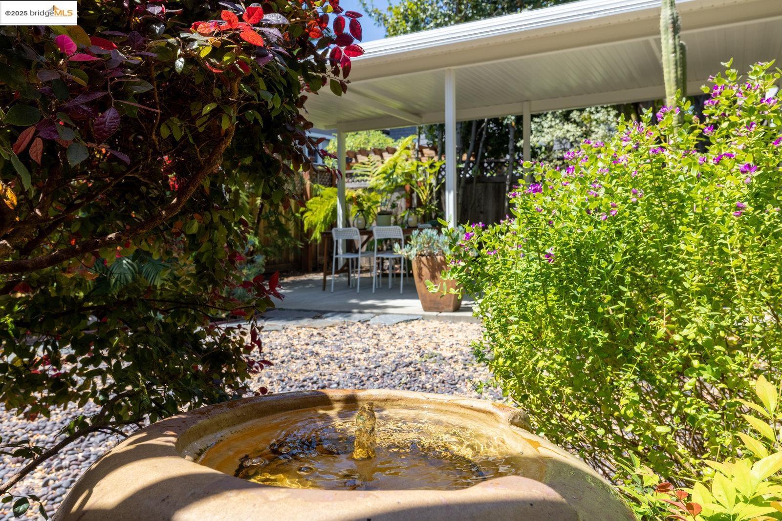 Detail Gallery Image 40 of 42 For 824 Arlington Avenue, Oakland,  CA 94608 - 2 Beds | 1 Baths