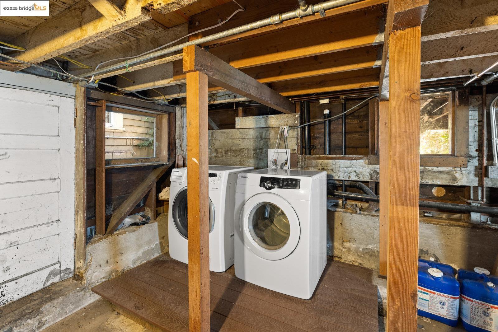 Detail Gallery Image 41 of 42 For 824 Arlington Avenue, Oakland,  CA 94608 - 2 Beds | 1 Baths