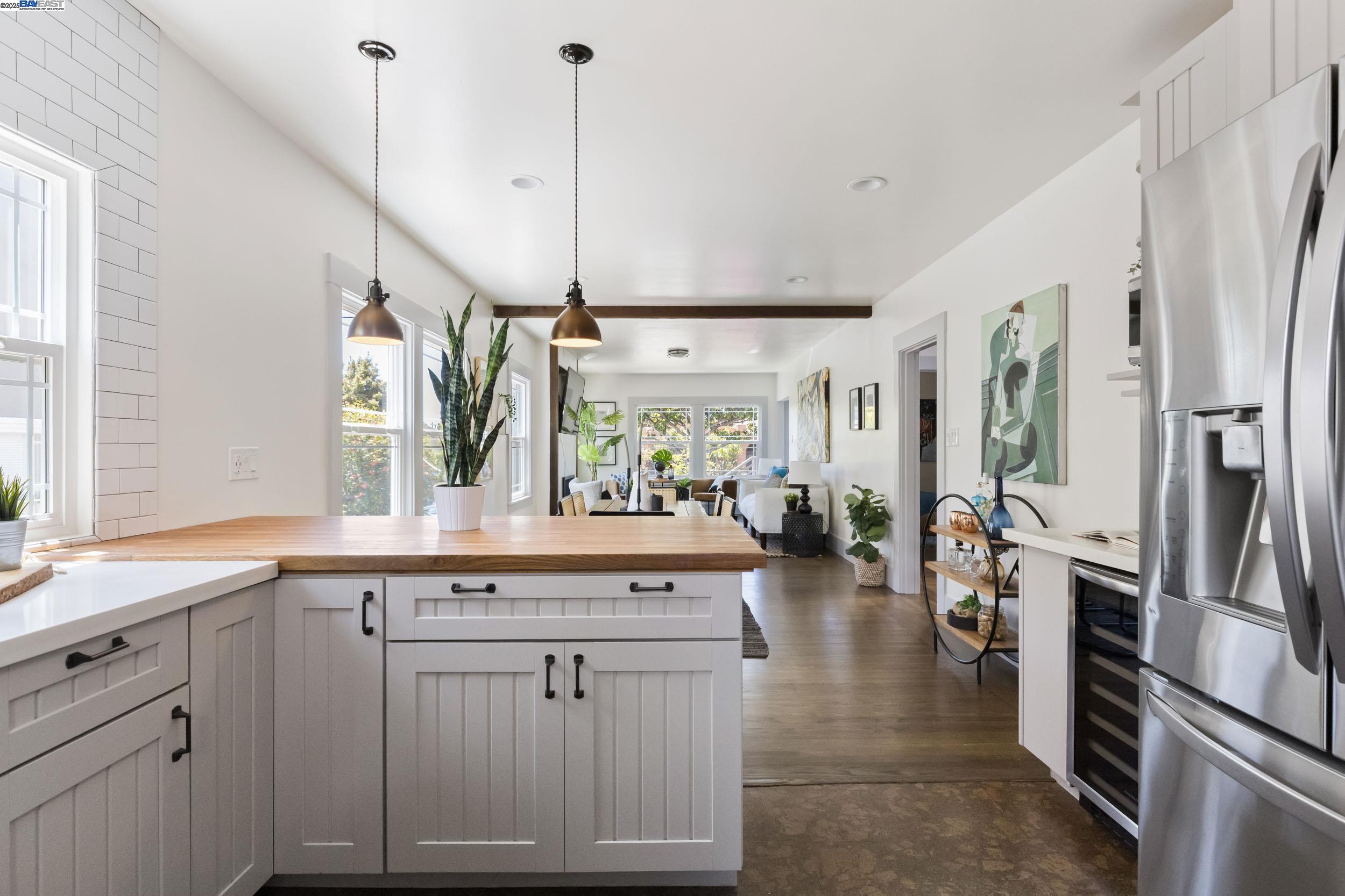 Detail Gallery Image 13 of 42 For 915 Curtis St, Albany,  CA 94706 - 3 Beds | 2 Baths