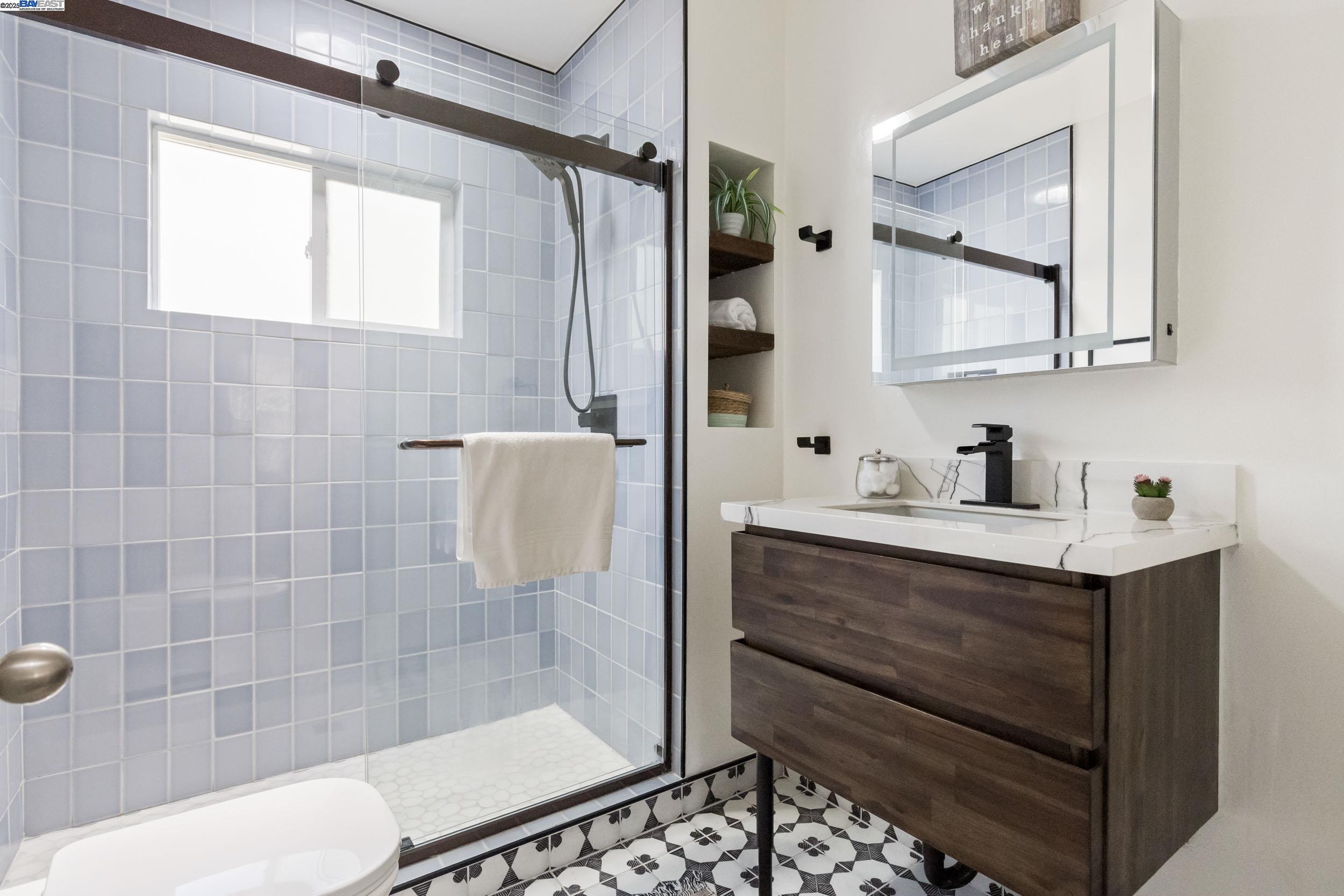 Detail Gallery Image 15 of 42 For 915 Curtis St, Albany,  CA 94706 - 3 Beds | 2 Baths