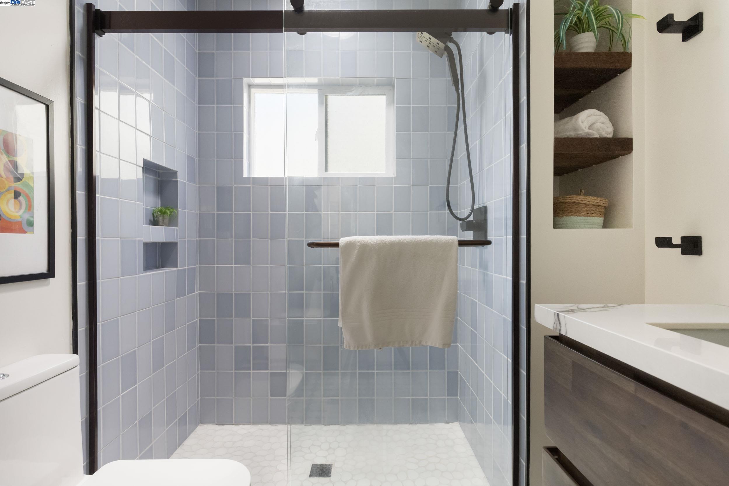 Detail Gallery Image 16 of 42 For 915 Curtis St, Albany,  CA 94706 - 3 Beds | 2 Baths
