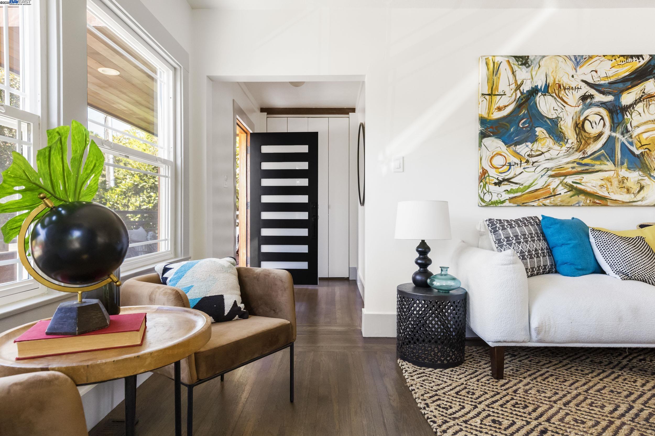 Detail Gallery Image 4 of 42 For 915 Curtis St, Albany,  CA 94706 - 3 Beds | 2 Baths