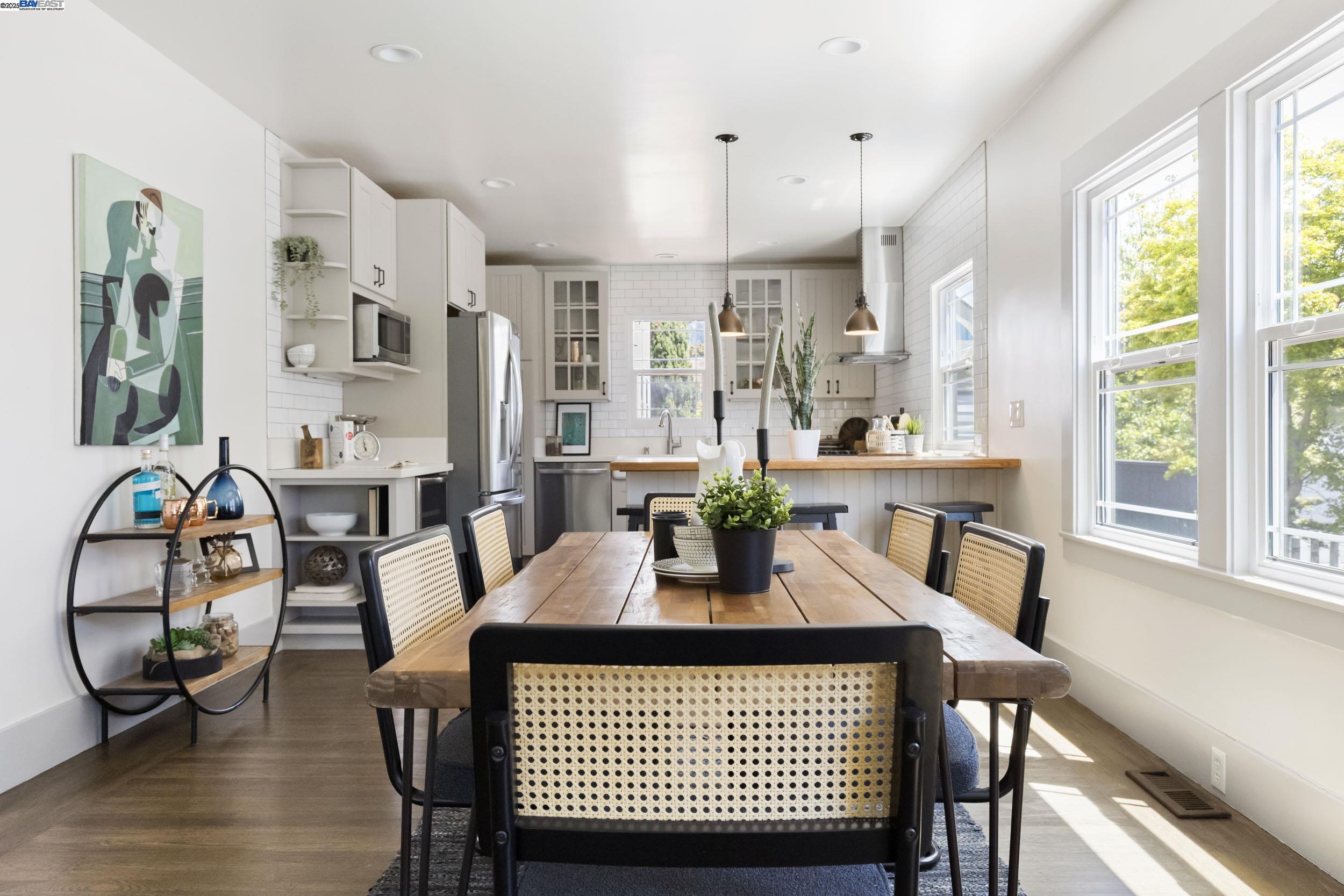 Detail Gallery Image 7 of 42 For 915 Curtis St, Albany,  CA 94706 - 3 Beds | 2 Baths