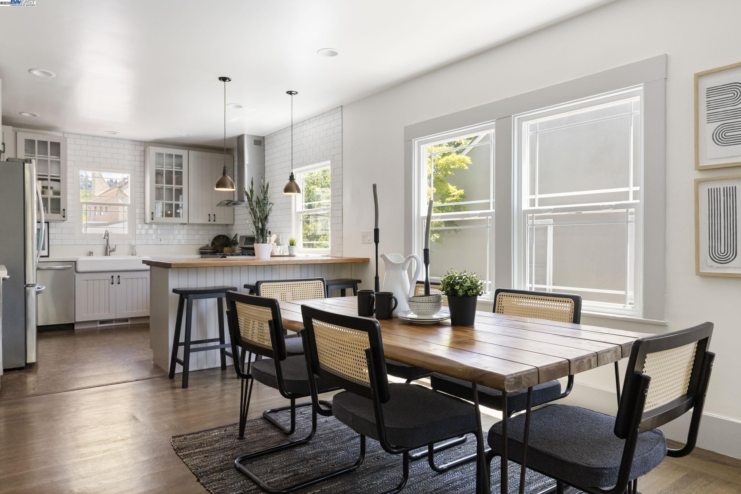 Detail Gallery Image 8 of 42 For 915 Curtis St, Albany,  CA 94706 - 3 Beds | 2 Baths