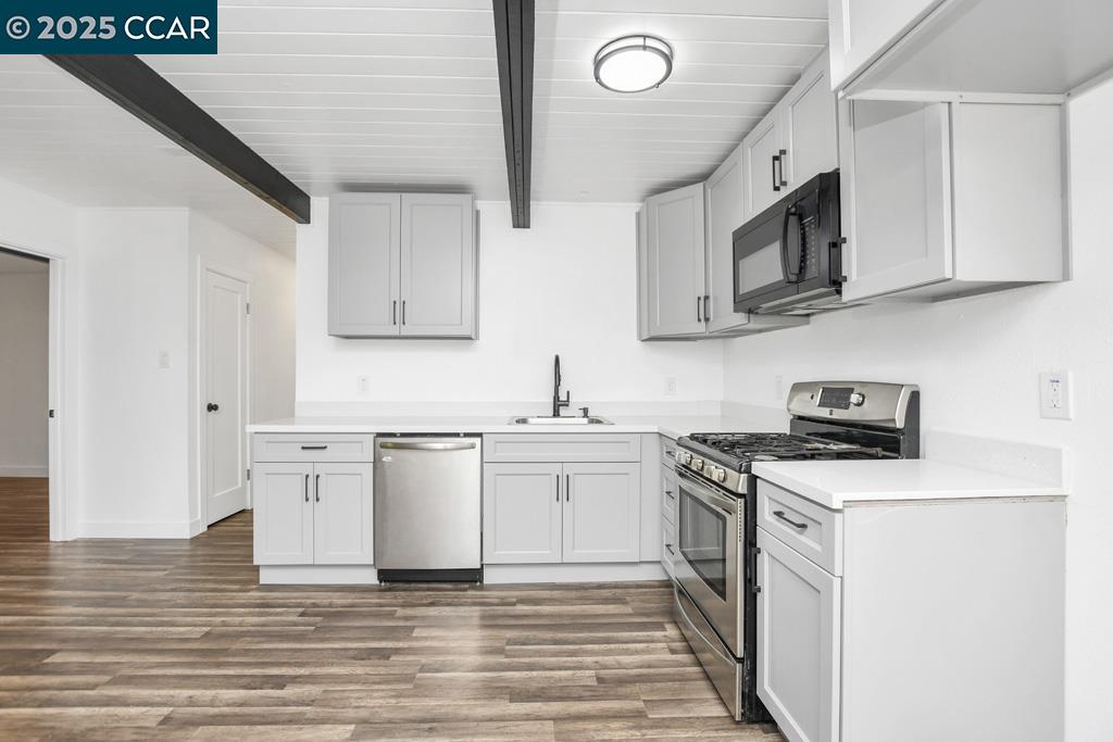 Detail Gallery Image 7 of 17 For 48 Surf View Dr, Bay Point,  CA 94565 - 3 Beds | 1 Baths