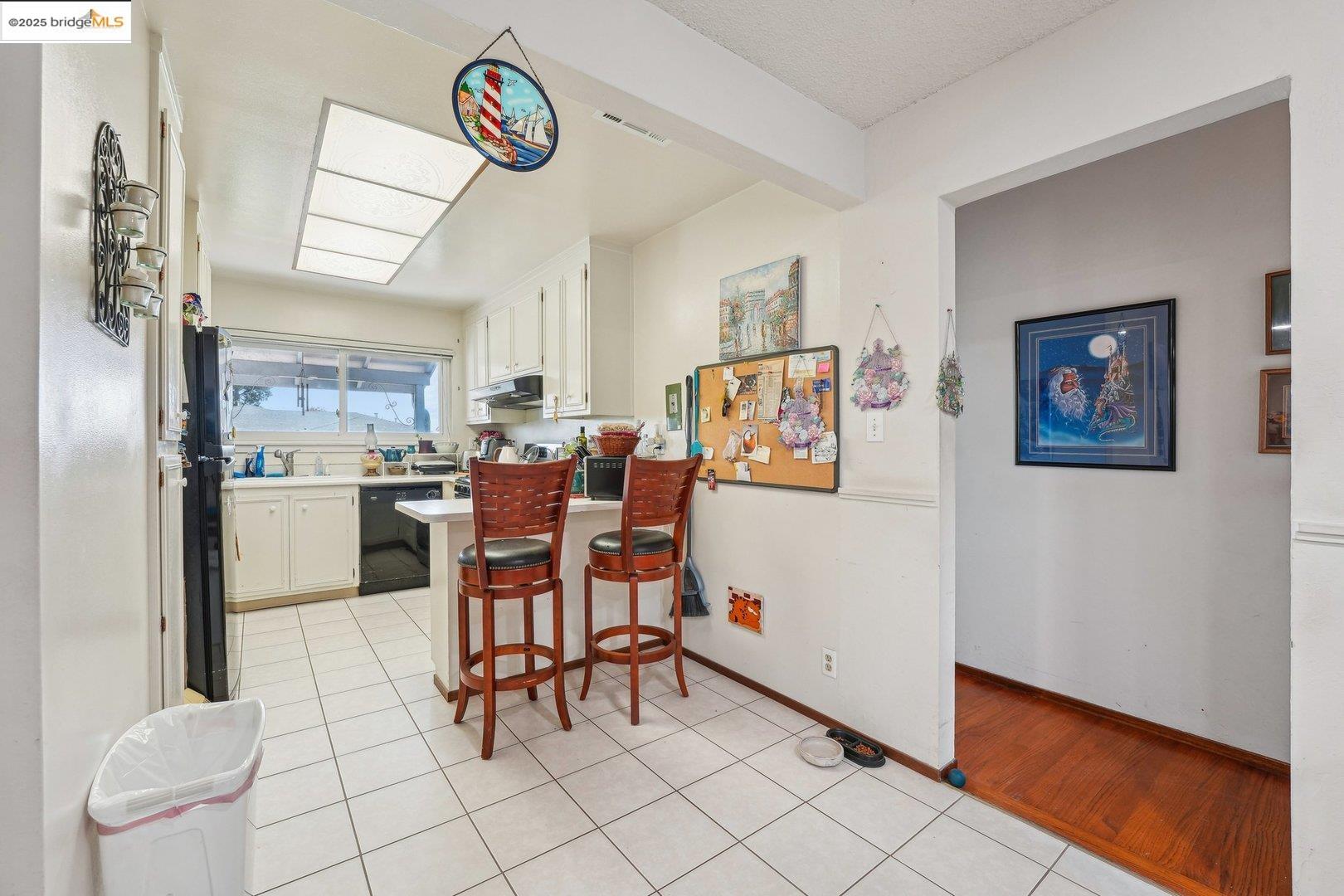 Detail Gallery Image 9 of 24 For 2092 Cypress Ave, San Pablo,  CA 94806 - 4 Beds | 2 Baths