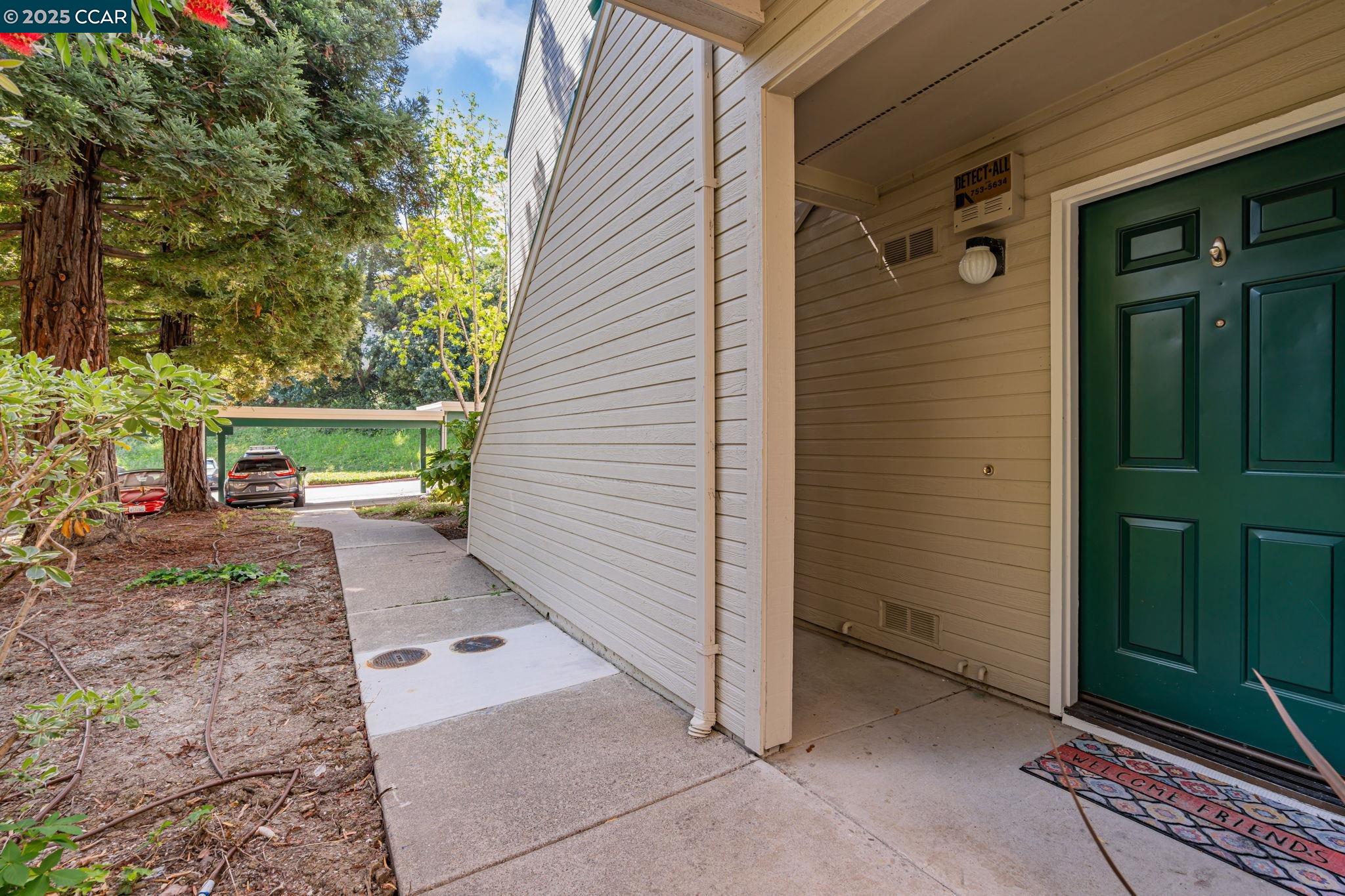 Detail Gallery Image 5 of 45 For 3616 Stoneglen S, Richmond,  CA 94806-5260 - 2 Beds | 2 Baths
