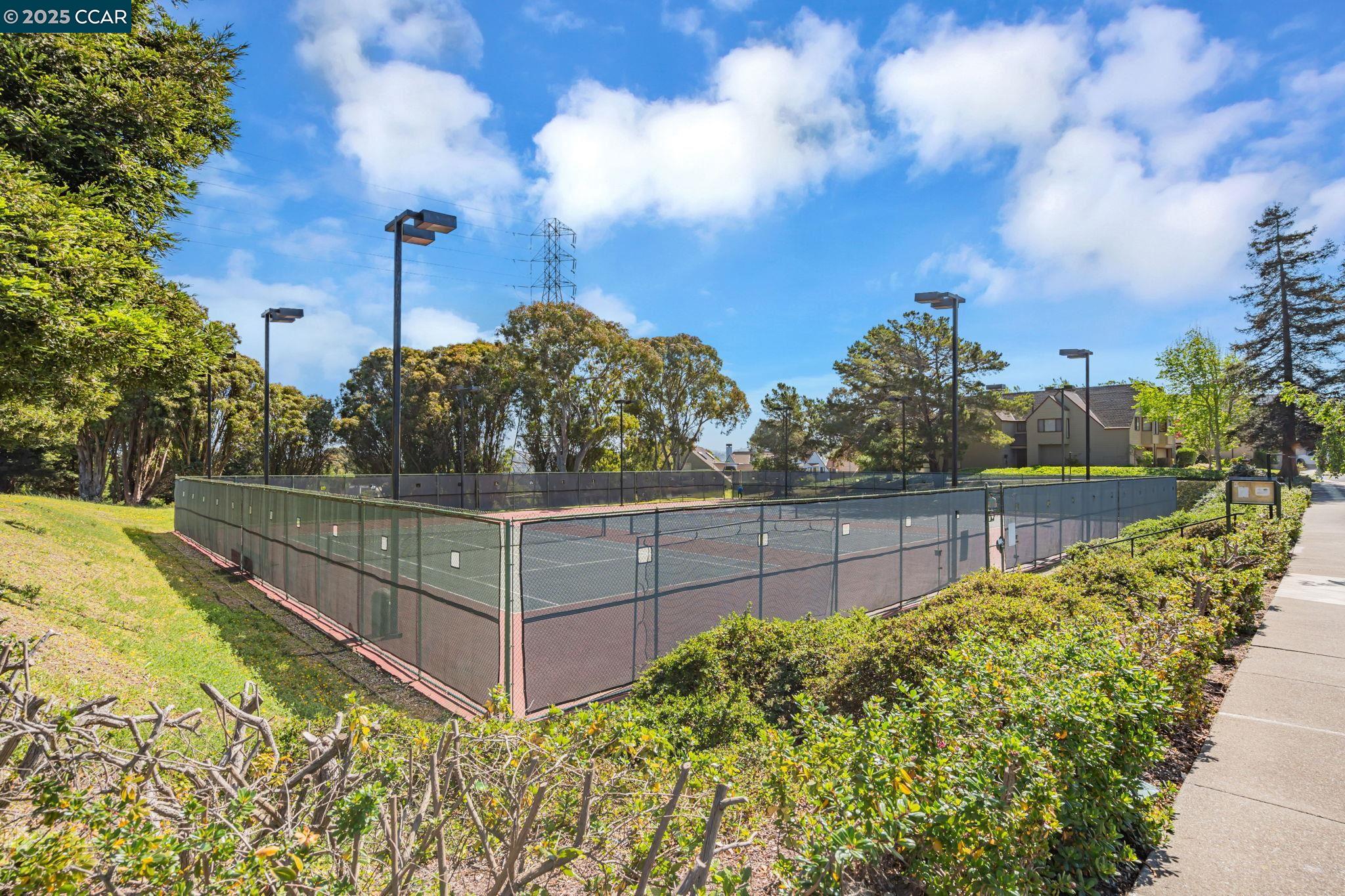 Detail Gallery Image 43 of 45 For 3616 Stoneglen S, Richmond,  CA 94806-5260 - 2 Beds | 2 Baths