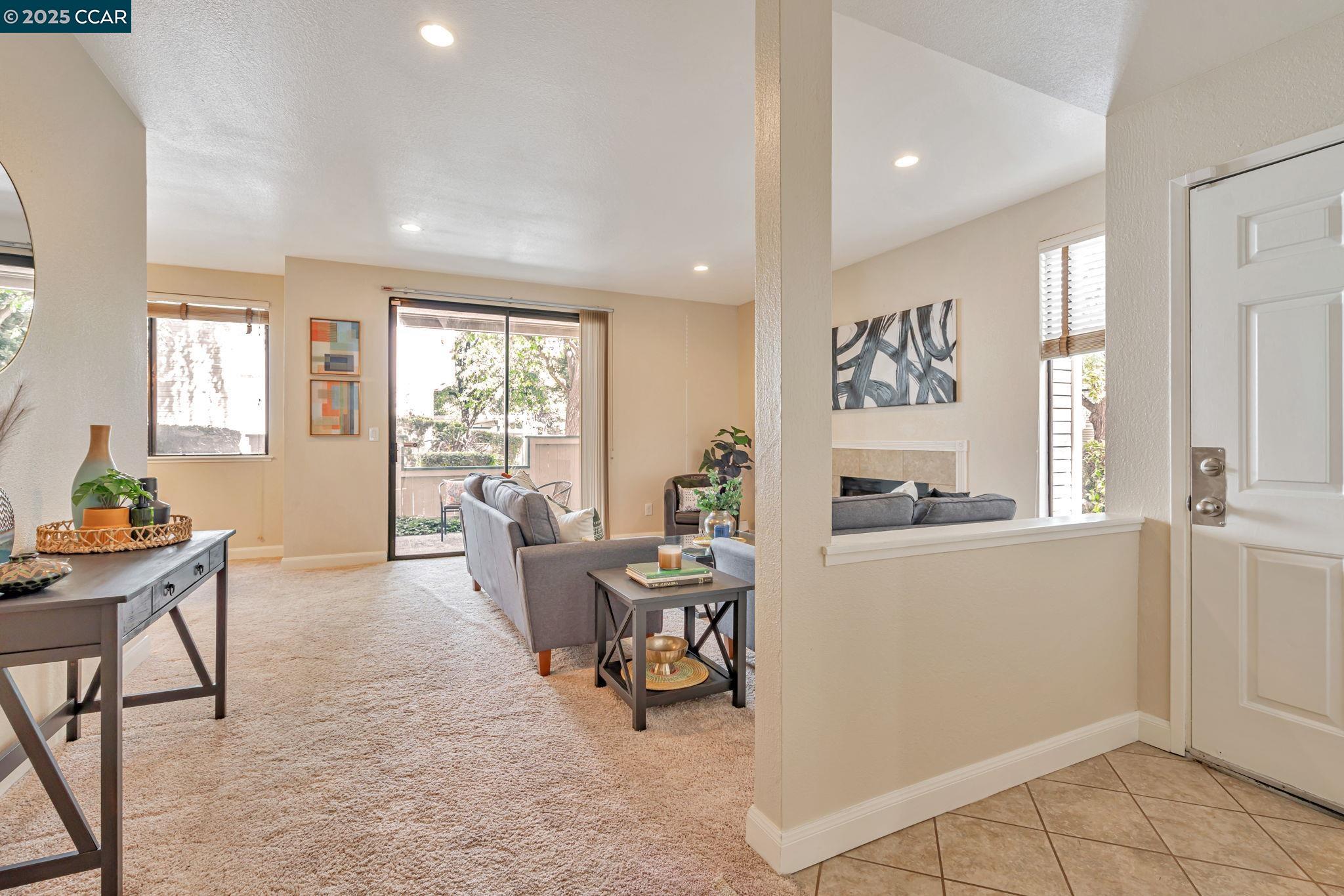 Detail Gallery Image 7 of 45 For 3616 Stoneglen S, Richmond,  CA 94806-5260 - 2 Beds | 2 Baths
