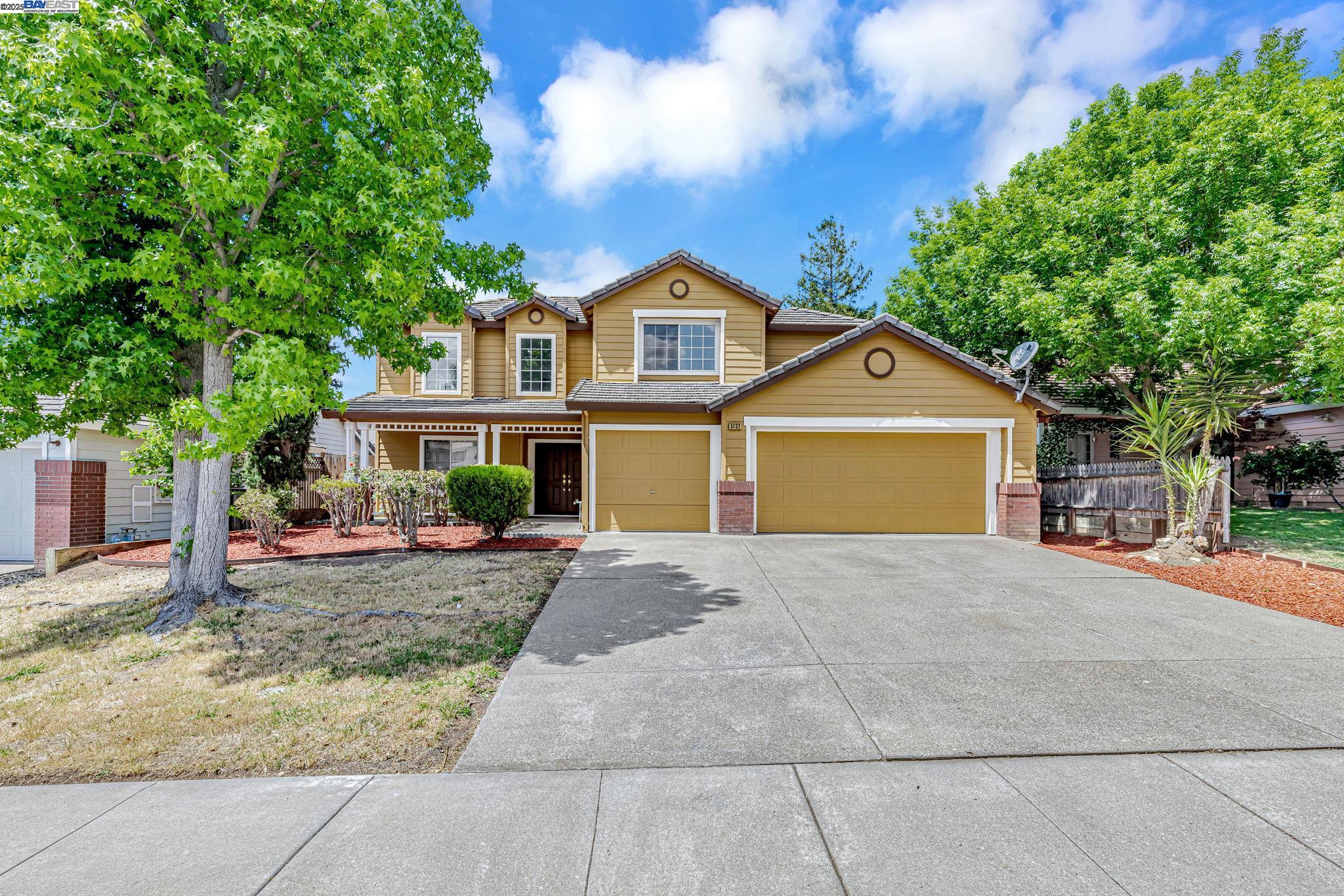 Detail Gallery Image 1 of 44 For 5132 Pioneer Way, Antioch,  CA 94531 - 4 Beds | 3 Baths