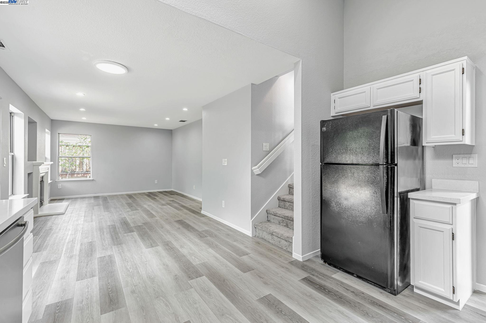 Detail Gallery Image 11 of 44 For 5132 Pioneer Way, Antioch,  CA 94531 - 4 Beds | 3 Baths