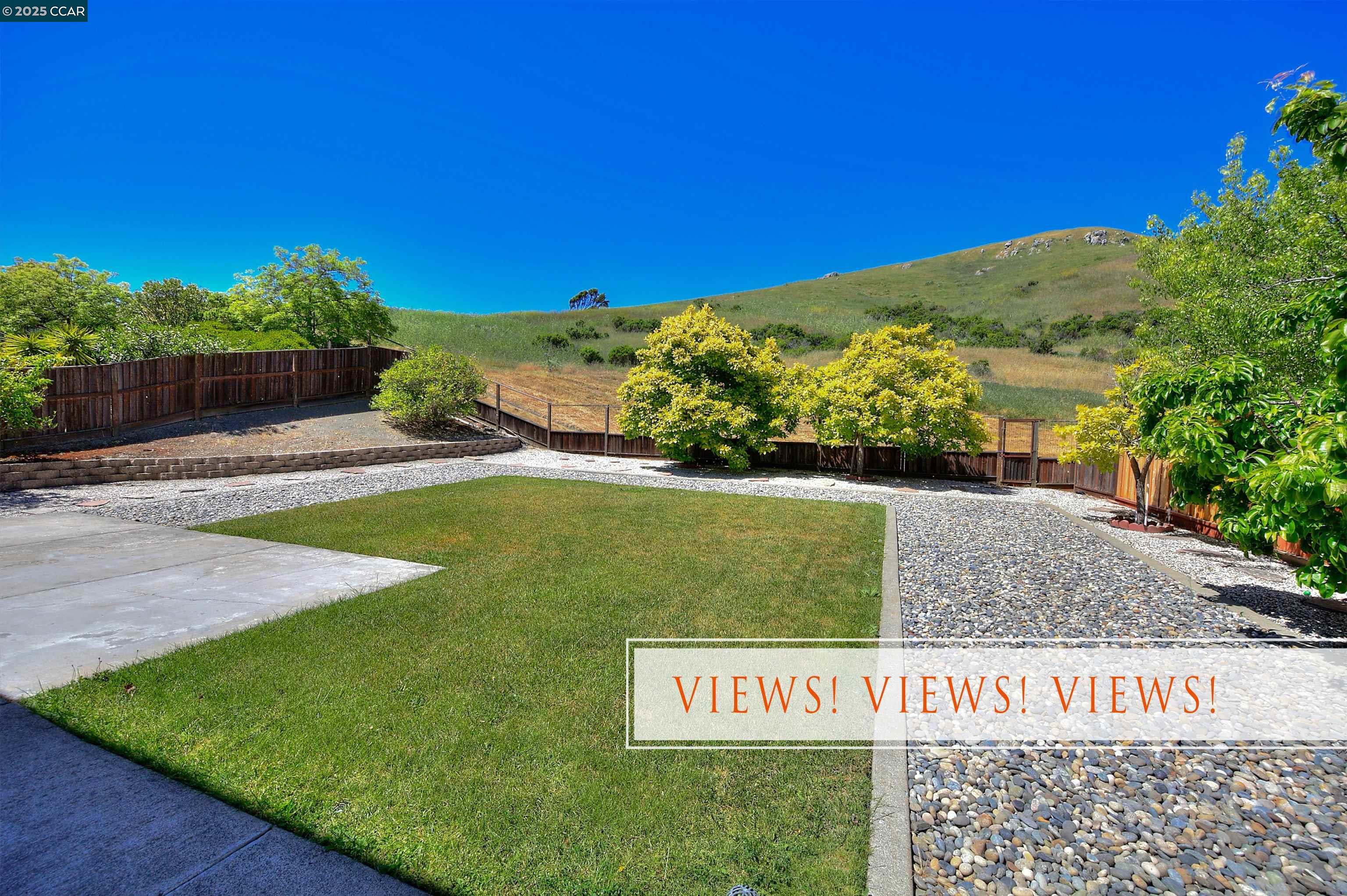Detail Gallery Image 2 of 59 For 2927 Carlingford Ln, Vallejo,  CA 94591 - 4 Beds | 2/1 Baths