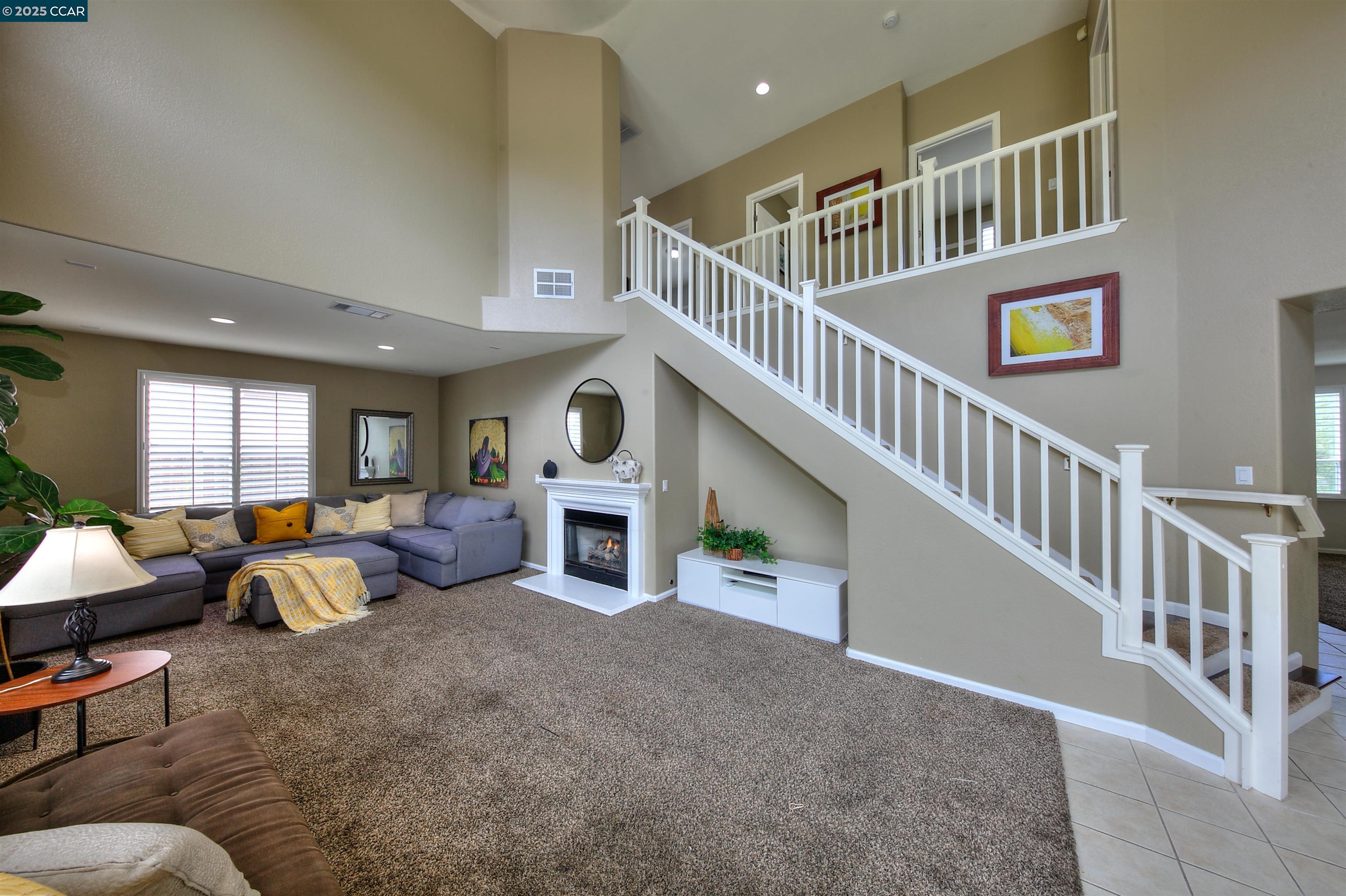 Detail Gallery Image 11 of 59 For 2927 Carlingford Ln, Vallejo,  CA 94591 - 4 Beds | 2/1 Baths