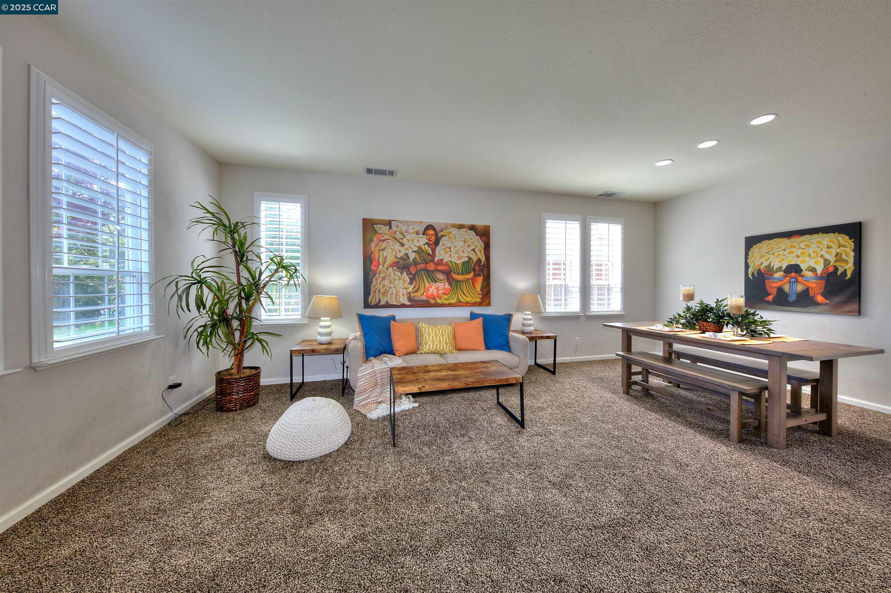 Detail Gallery Image 3 of 59 For 2927 Carlingford Ln, Vallejo,  CA 94591 - 4 Beds | 2/1 Baths