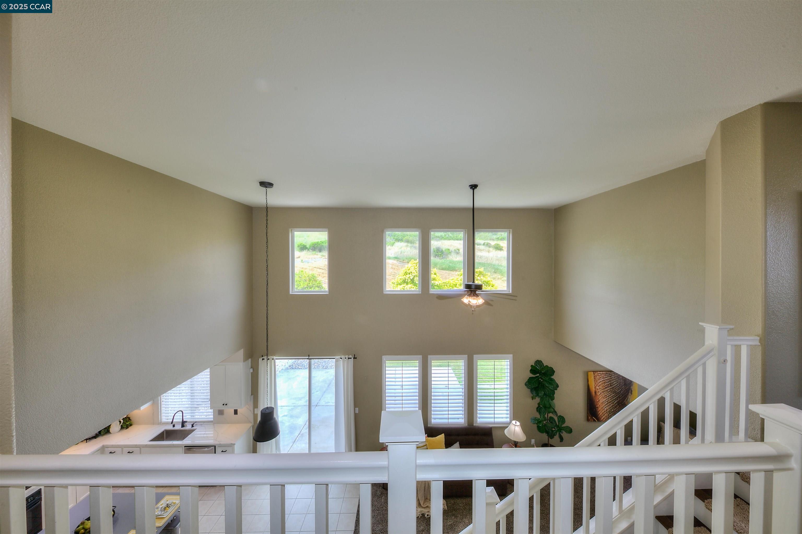 Detail Gallery Image 31 of 59 For 2927 Carlingford Ln, Vallejo,  CA 94591 - 4 Beds | 2/1 Baths