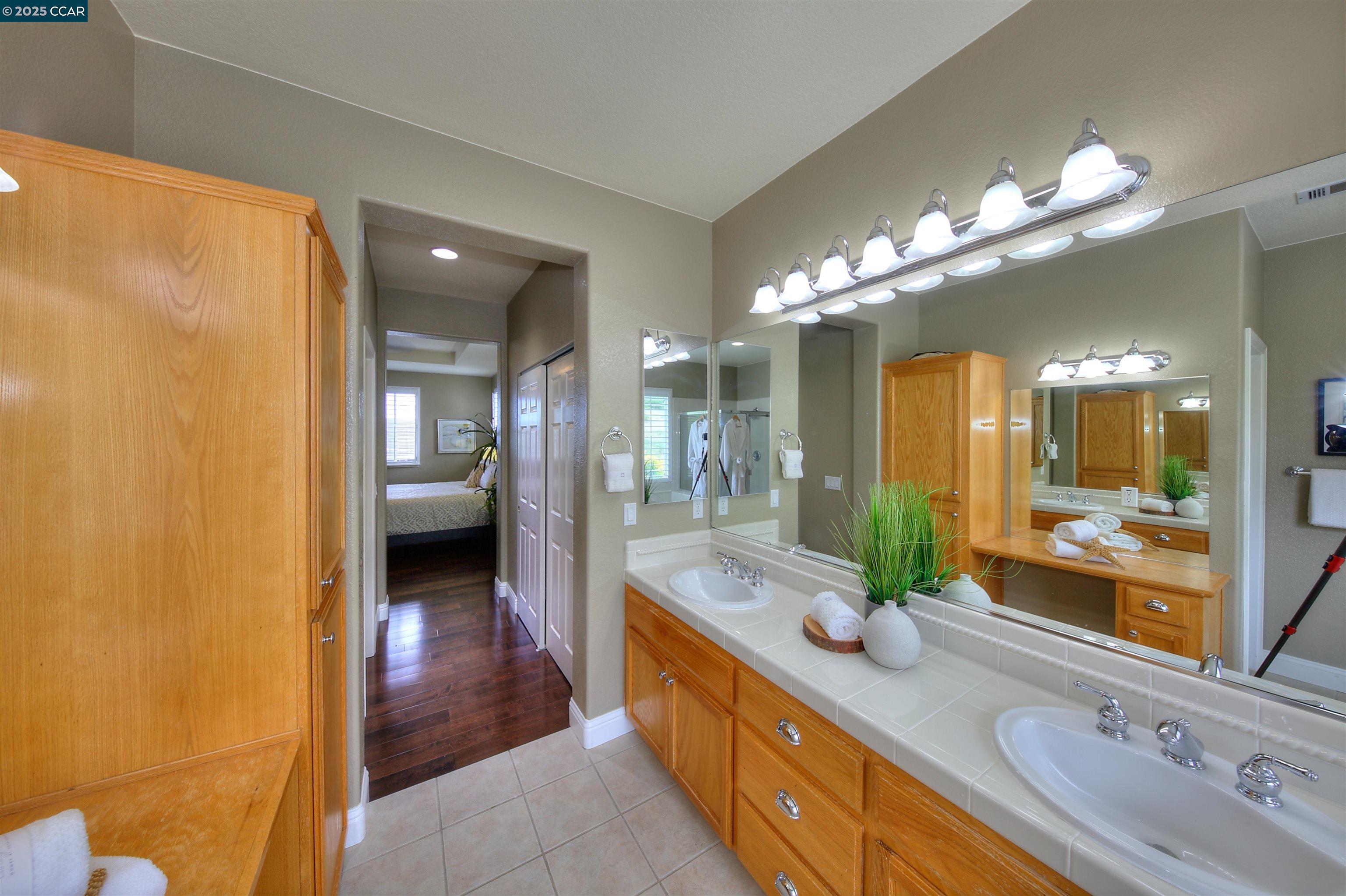 Detail Gallery Image 39 of 59 For 2927 Carlingford Ln, Vallejo,  CA 94591 - 4 Beds | 2/1 Baths