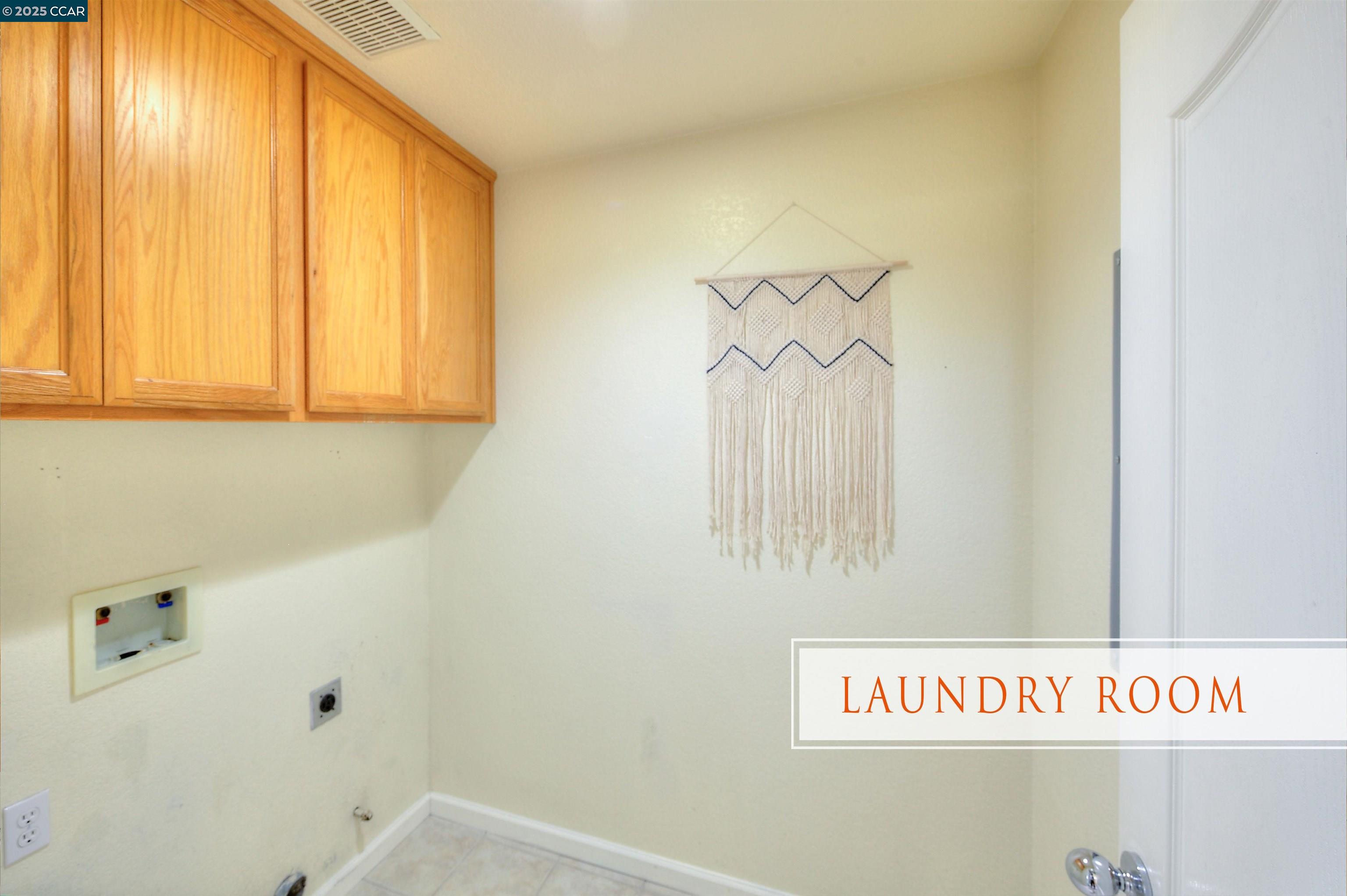 Detail Gallery Image 45 of 59 For 2927 Carlingford Ln, Vallejo,  CA 94591 - 4 Beds | 2/1 Baths