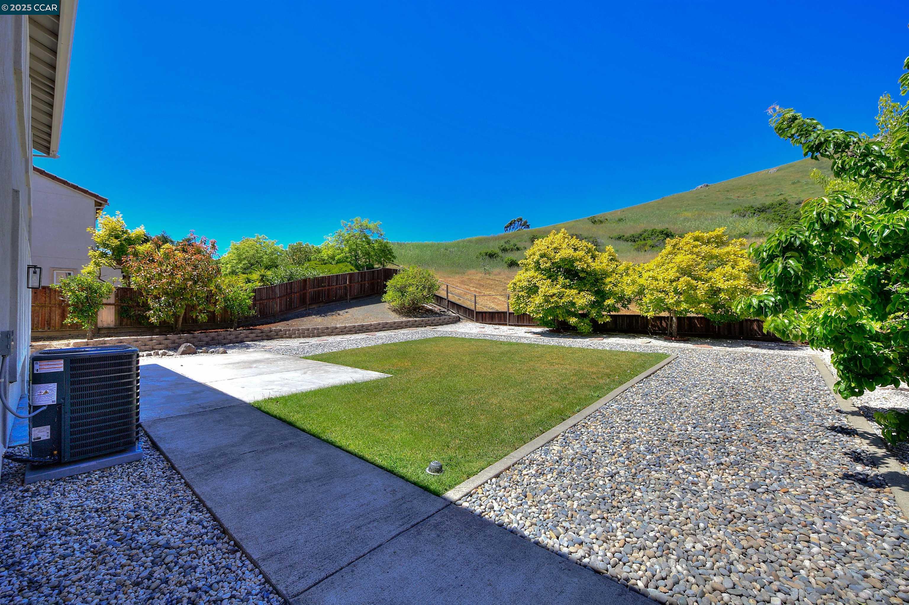 Detail Gallery Image 54 of 59 For 2927 Carlingford Ln, Vallejo,  CA 94591 - 4 Beds | 2/1 Baths
