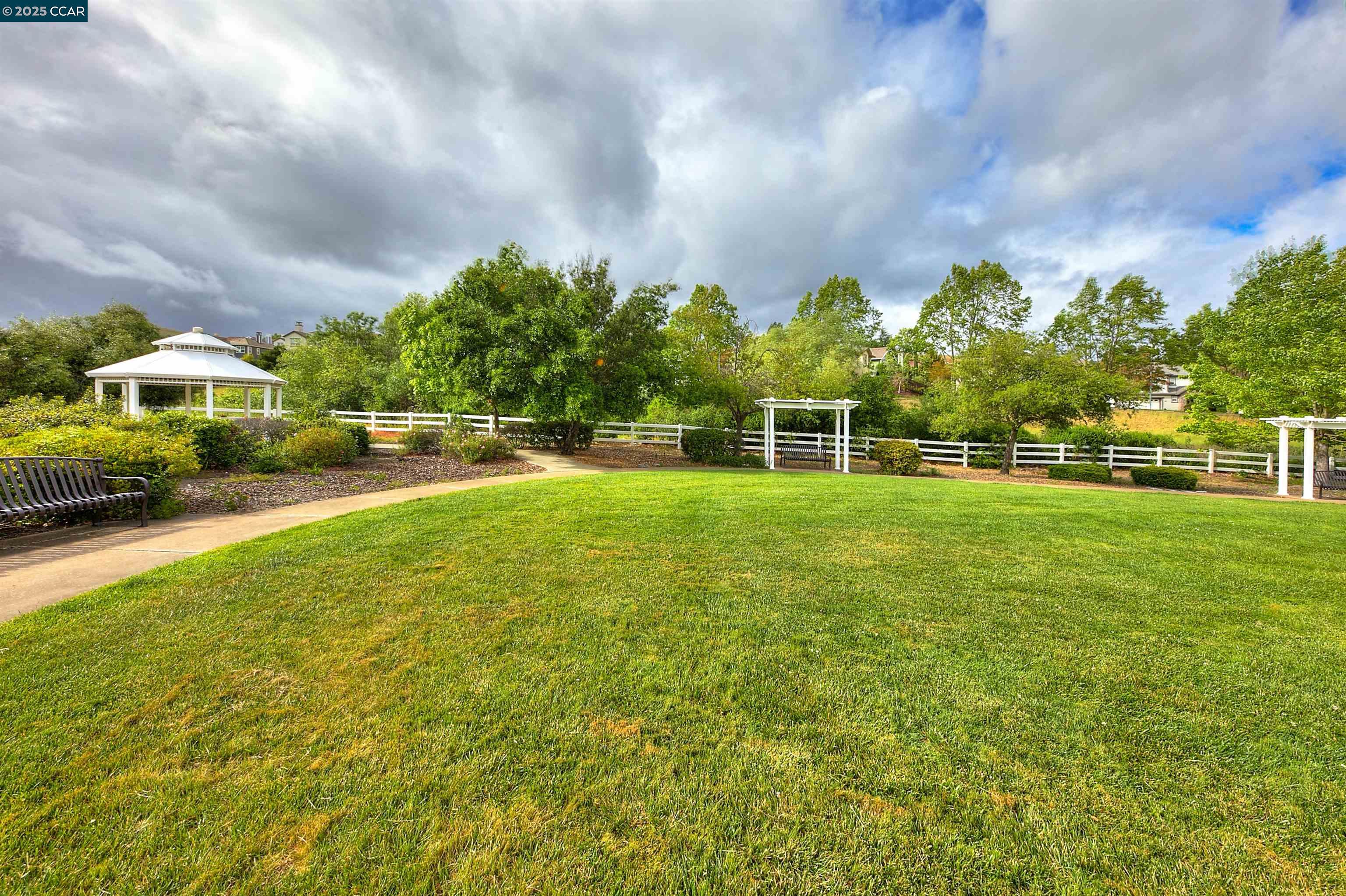 Detail Gallery Image 58 of 59 For 2927 Carlingford Ln, Vallejo,  CA 94591 - 4 Beds | 2/1 Baths