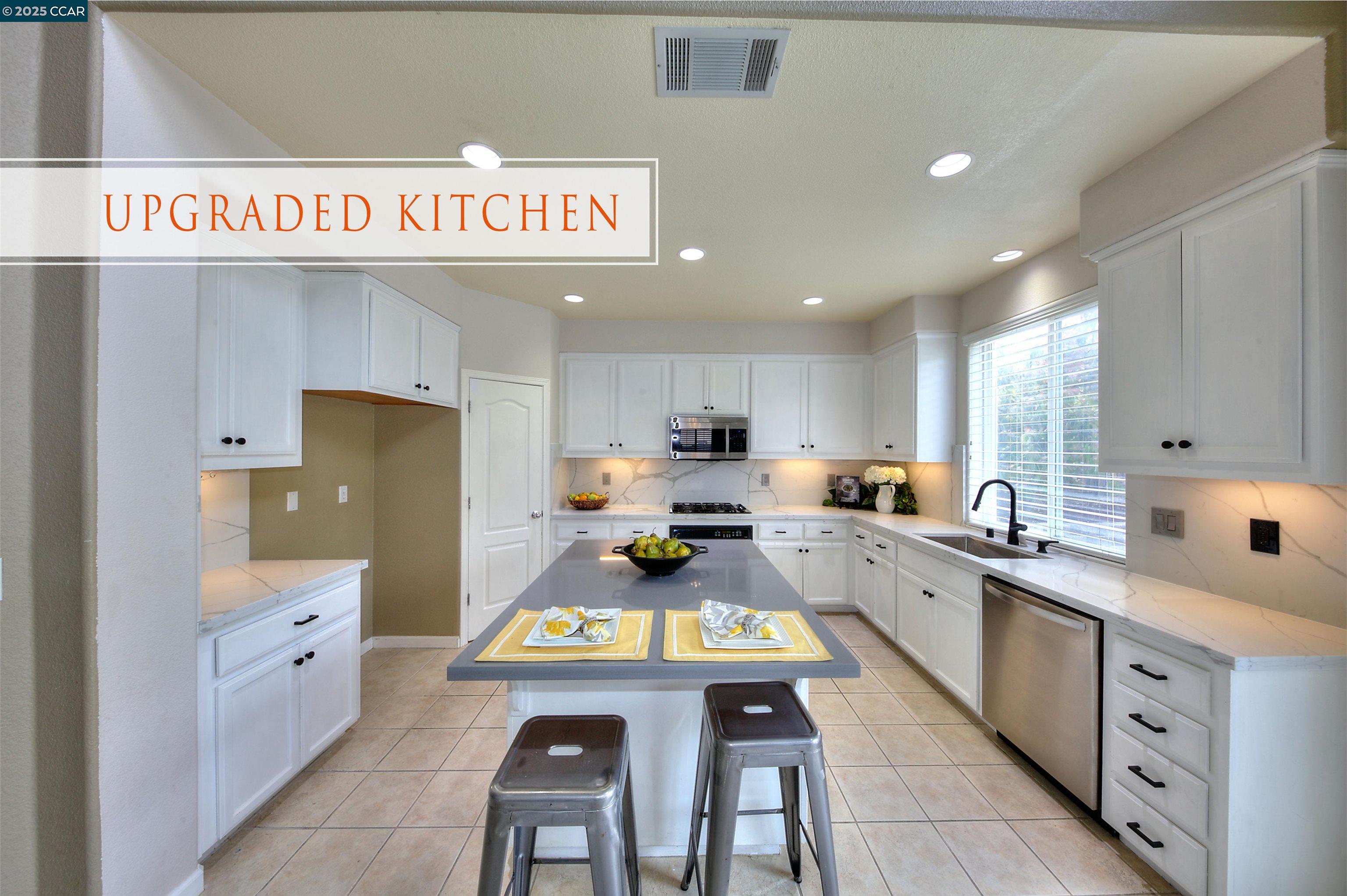 Detail Gallery Image 8 of 59 For 2927 Carlingford Ln, Vallejo,  CA 94591 - 4 Beds | 2/1 Baths