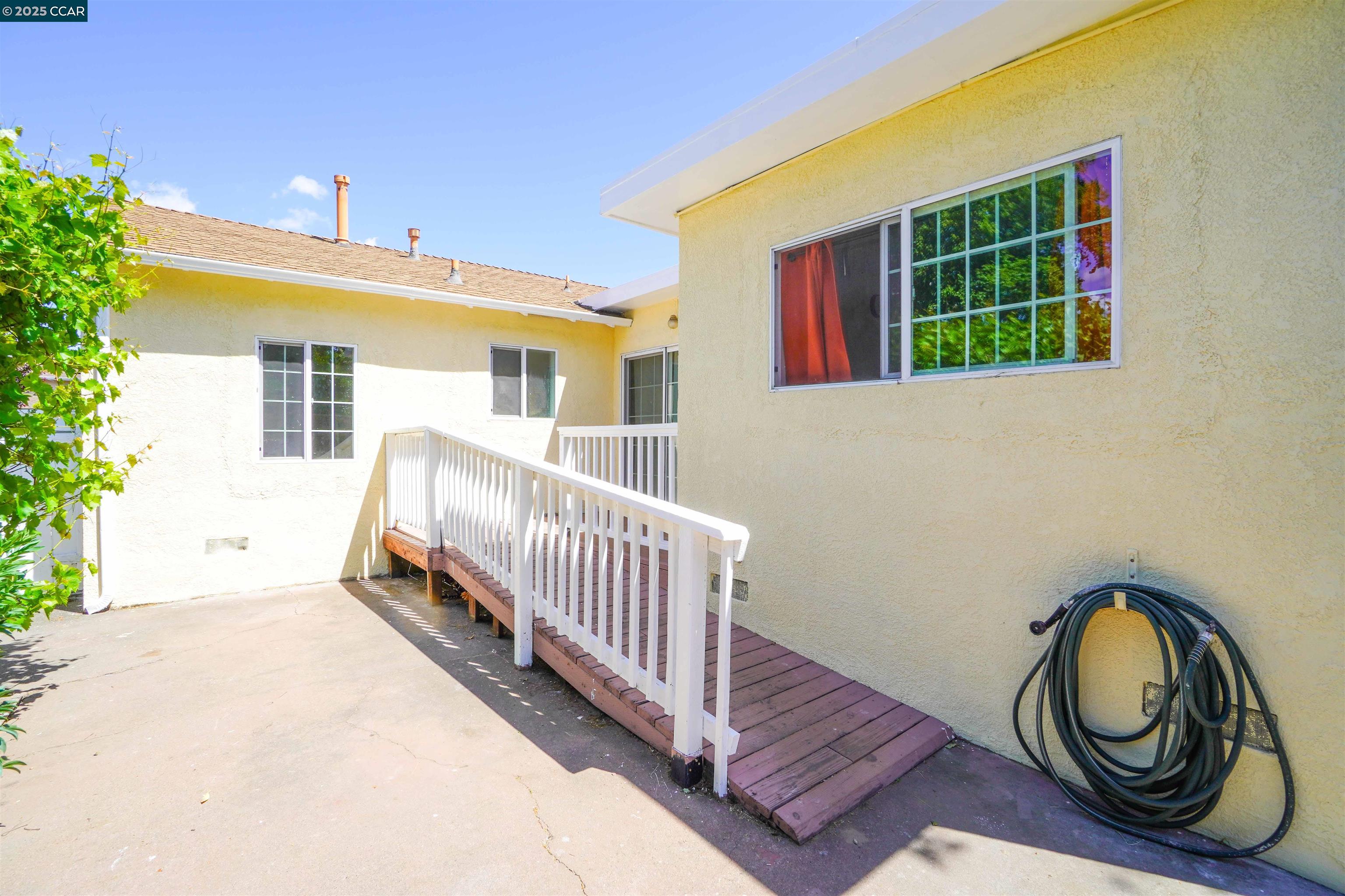16829 Daryl Ave, San Lorenzo, California 94580, 5 Bedrooms Bedrooms, 7 Rooms Rooms,2 BathroomsBathrooms,Residential,For Sale,16829 Daryl Ave,41097512