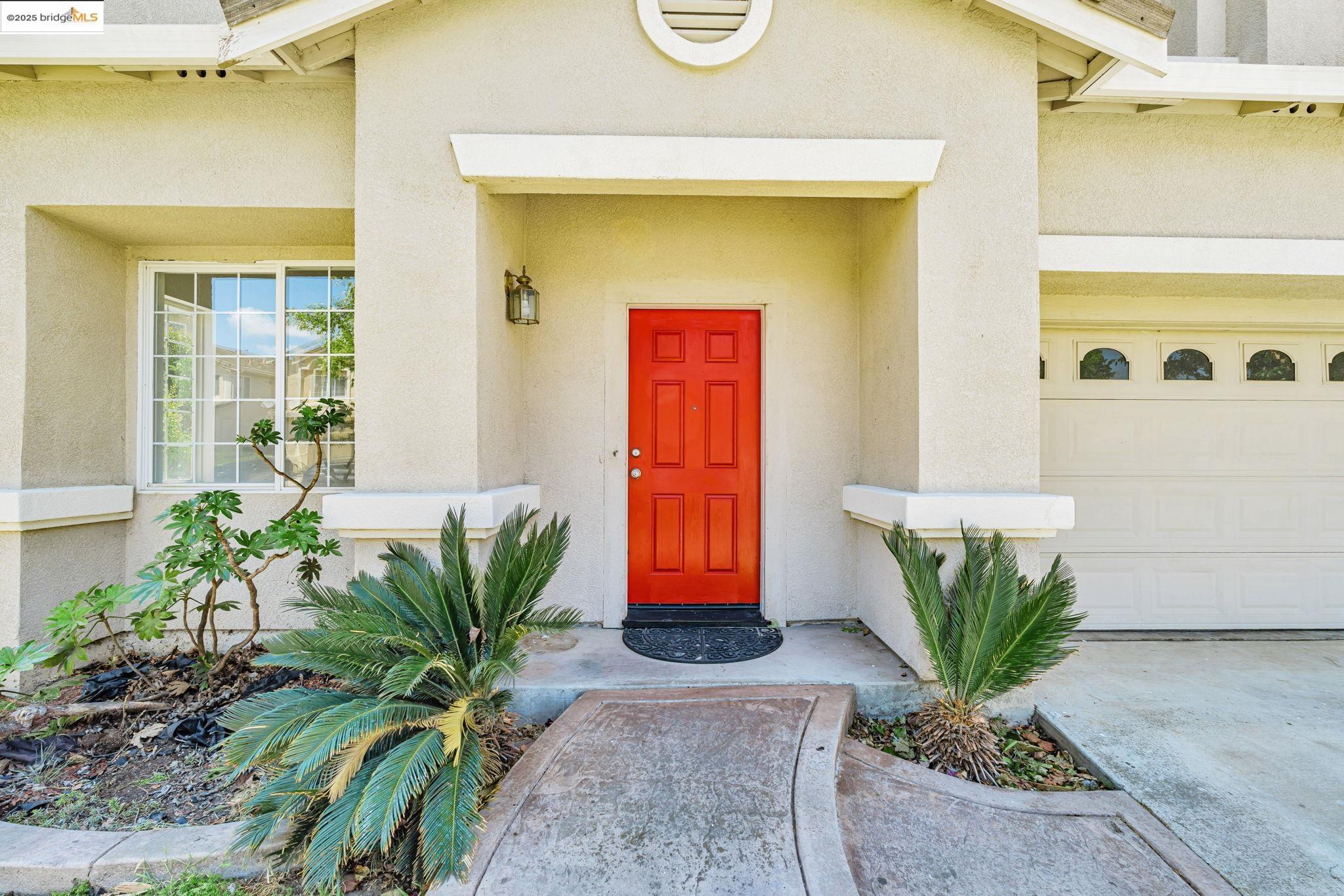 Detail Gallery Image 4 of 50 For 1261 King Loop, Tracy,  CA 95377 - 5 Beds | 3 Baths