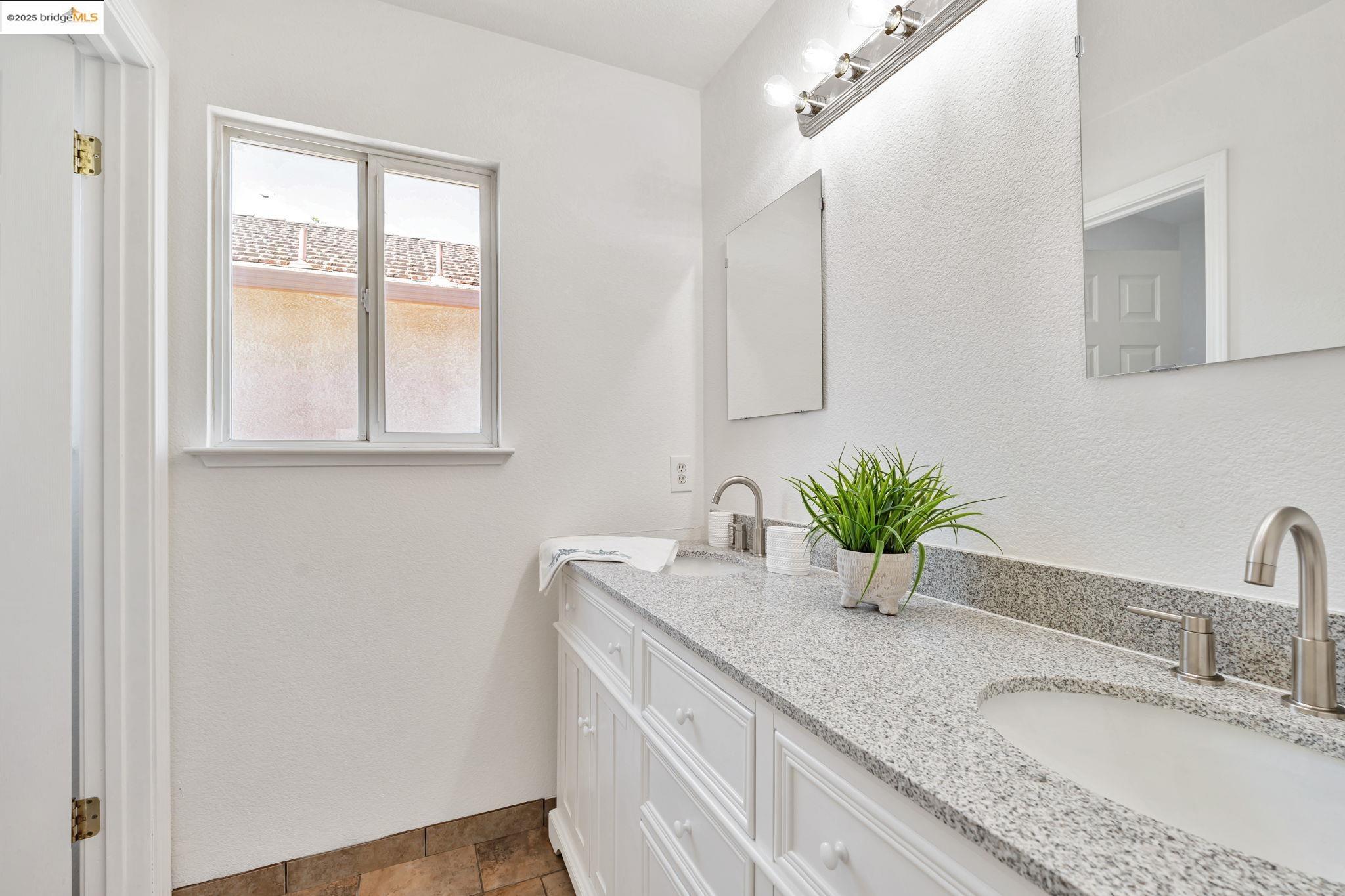 Detail Gallery Image 45 of 50 For 1261 King Loop, Tracy,  CA 95377 - 5 Beds | 3 Baths