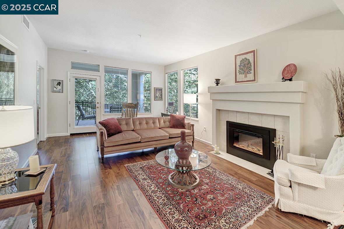 5910 Horsemans Canyon Dr # 5A, Walnut Creek, California 94595, 2 Bedrooms Bedrooms, 8 Rooms Rooms,2 BathroomsBathrooms,Residential,For Sale,5910 Horsemans Canyon Dr # 5A,41097516