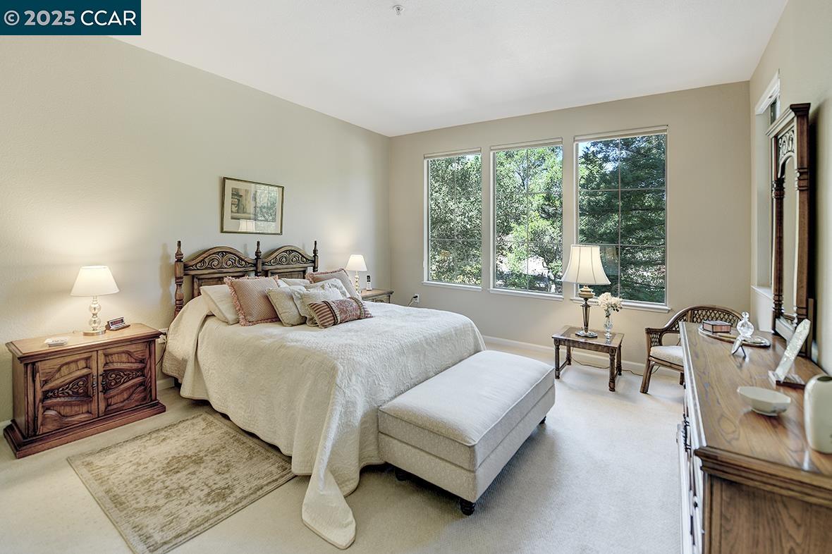 5910 Horsemans Canyon Dr # 5A, Walnut Creek, California 94595, 2 Bedrooms Bedrooms, 8 Rooms Rooms,2 BathroomsBathrooms,Residential,For Sale,5910 Horsemans Canyon Dr # 5A,41097516