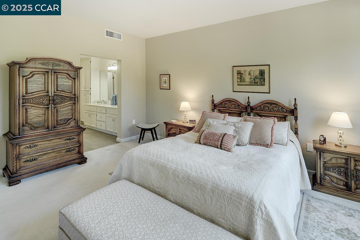 5910 Horsemans Canyon Dr # 5A, Walnut Creek, California 94595, 2 Bedrooms Bedrooms, 8 Rooms Rooms,2 BathroomsBathrooms,Residential,For Sale,5910 Horsemans Canyon Dr # 5A,41097516