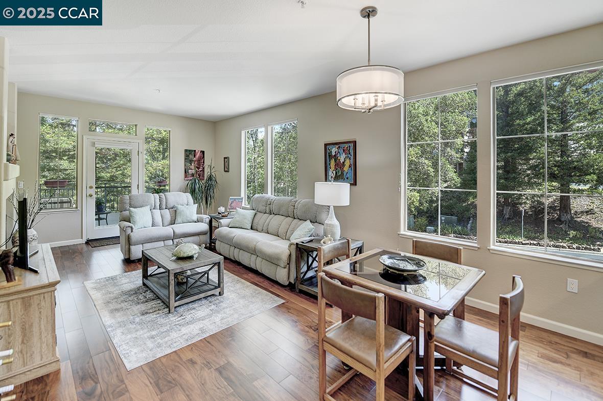 5910 Horsemans Canyon Dr # 5A, Walnut Creek, California 94595, 2 Bedrooms Bedrooms, 8 Rooms Rooms,2 BathroomsBathrooms,Residential,For Sale,5910 Horsemans Canyon Dr # 5A,41097516