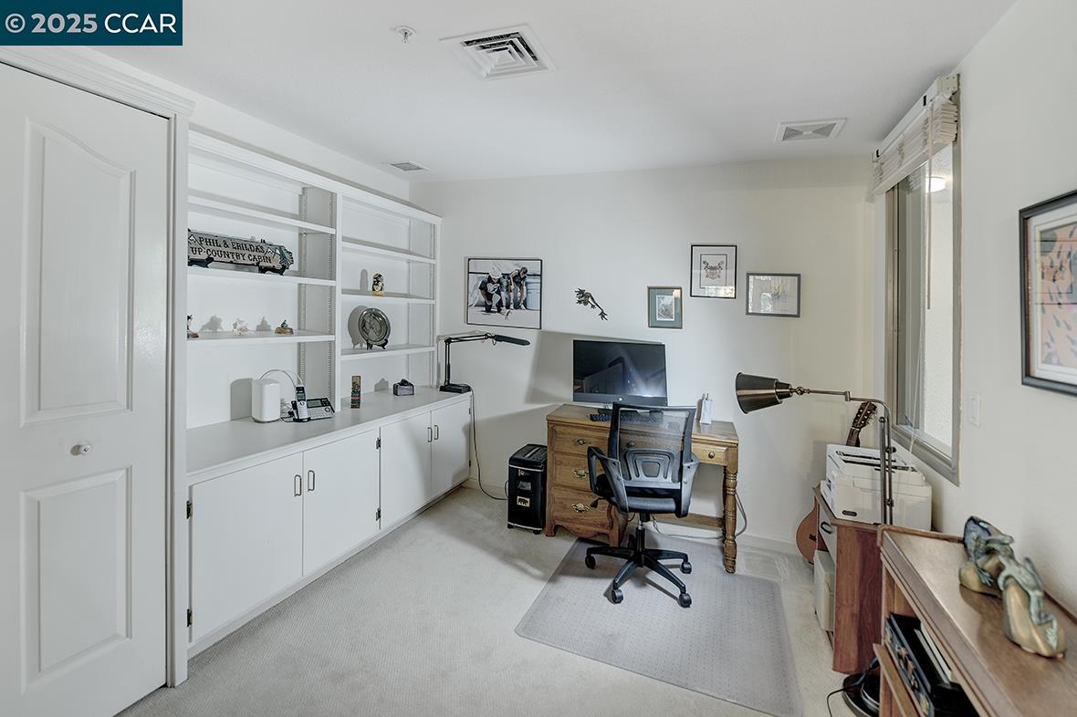 5910 Horsemans Canyon Dr # 5A, Walnut Creek, California 94595, 2 Bedrooms Bedrooms, 8 Rooms Rooms,2 BathroomsBathrooms,Residential,For Sale,5910 Horsemans Canyon Dr # 5A,41097516