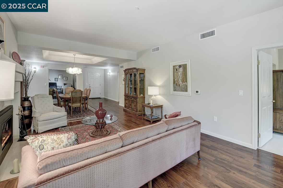 5910 Horsemans Canyon Dr # 5A, Walnut Creek, California 94595, 2 Bedrooms Bedrooms, 8 Rooms Rooms,2 BathroomsBathrooms,Residential,For Sale,5910 Horsemans Canyon Dr # 5A,41097516