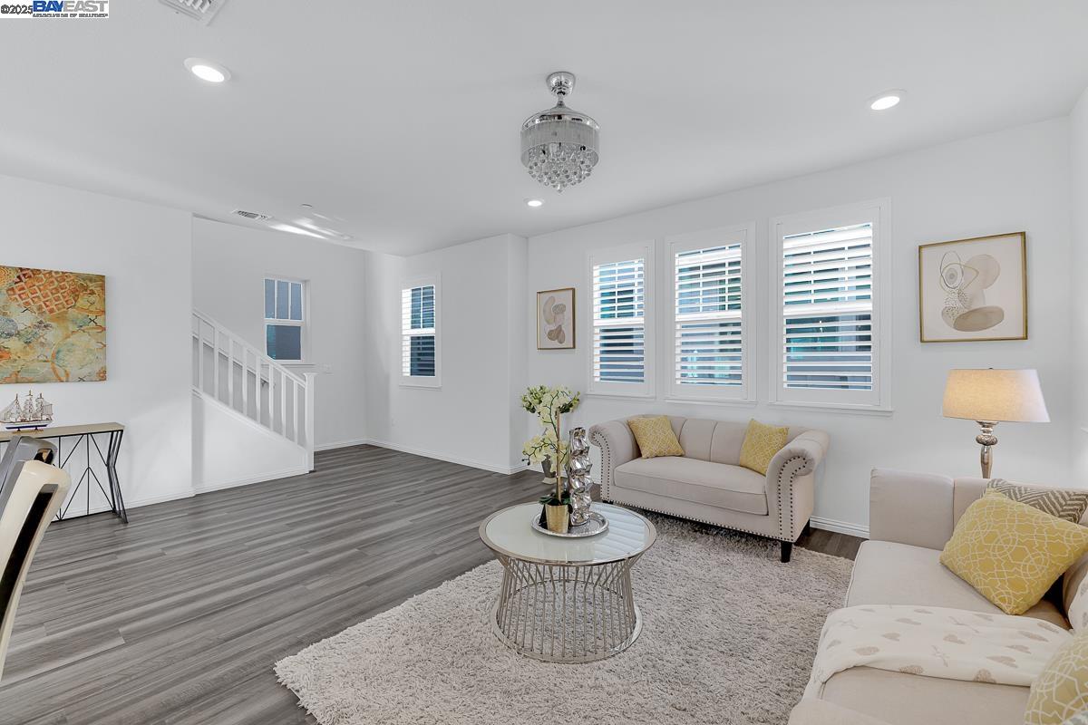 24156 Amaranth Loop, Hayward, California 94541, 3 Bedrooms Bedrooms, 5 Rooms Rooms,3 BathroomsBathrooms,Residential,For Sale,24156 Amaranth Loop,41097518