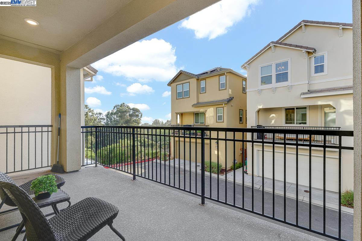 24156 Amaranth Loop, Hayward, California 94541, 3 Bedrooms Bedrooms, 5 Rooms Rooms,3 BathroomsBathrooms,Residential,For Sale,24156 Amaranth Loop,41097518