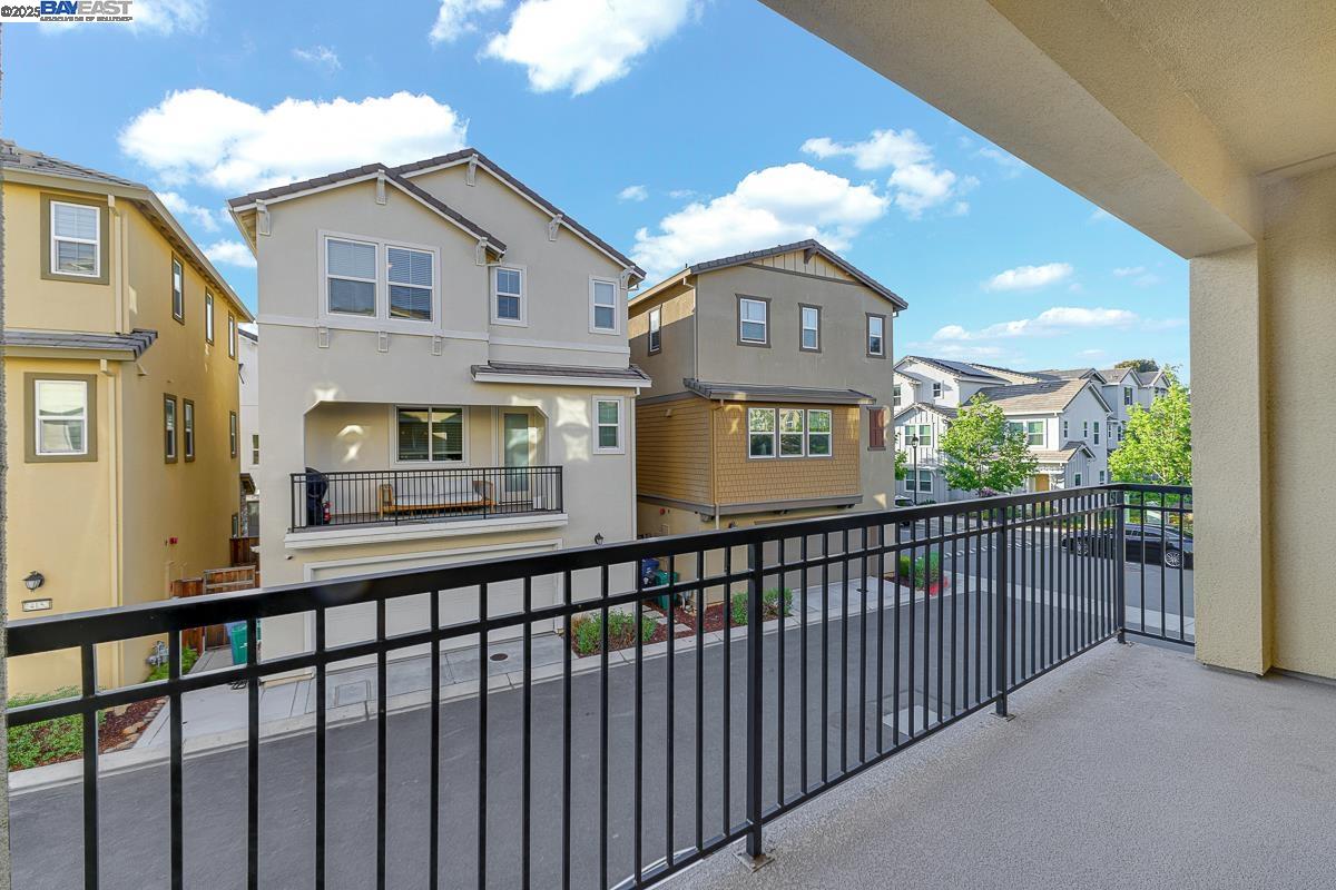 24156 Amaranth Loop, Hayward, California 94541, 3 Bedrooms Bedrooms, 5 Rooms Rooms,3 BathroomsBathrooms,Residential,For Sale,24156 Amaranth Loop,41097518