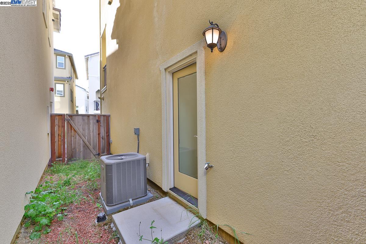 24156 Amaranth Loop, Hayward, California 94541, 3 Bedrooms Bedrooms, 5 Rooms Rooms,3 BathroomsBathrooms,Residential,For Sale,24156 Amaranth Loop,41097518