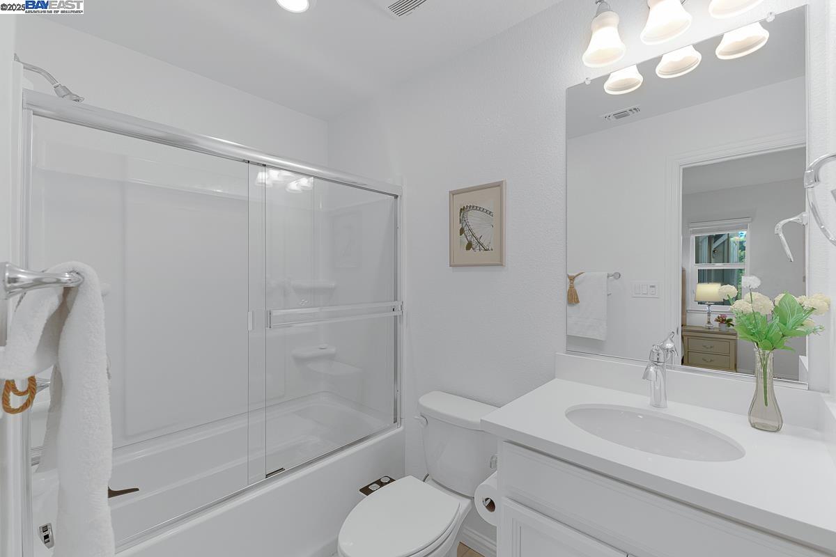 24156 Amaranth Loop, Hayward, California 94541, 3 Bedrooms Bedrooms, 5 Rooms Rooms,3 BathroomsBathrooms,Residential,For Sale,24156 Amaranth Loop,41097518