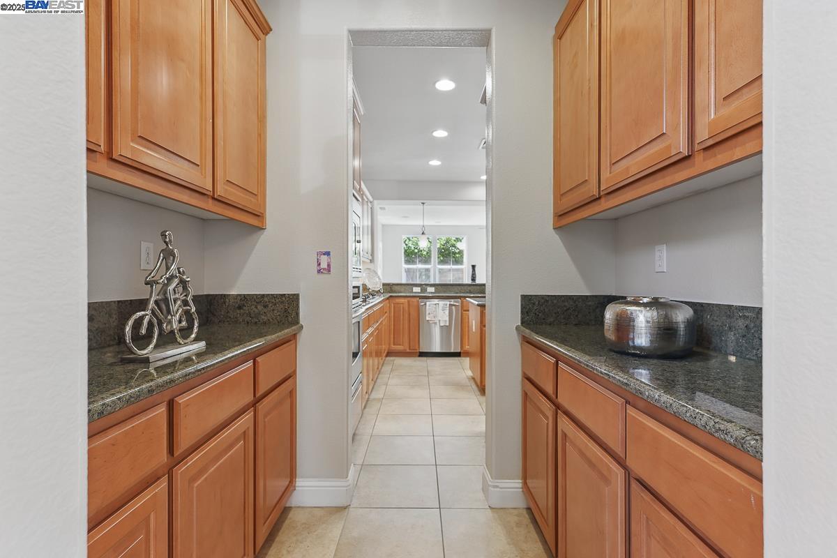Detail Gallery Image 19 of 60 For 626 W La Canada Ave, Mountain House,  CA 95391 - 4 Beds | 2/1 Baths