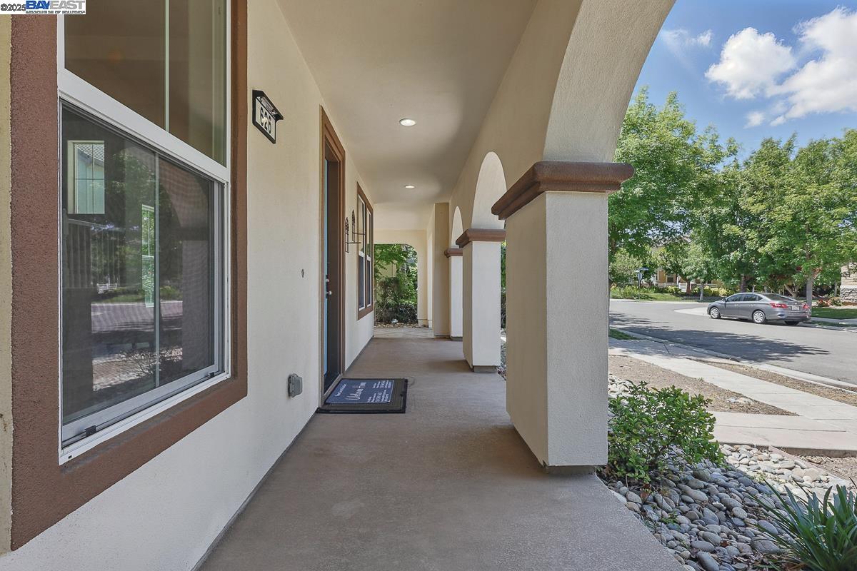 Detail Gallery Image 5 of 60 For 626 W La Canada Ave, Mountain House,  CA 95391 - 4 Beds | 2/1 Baths