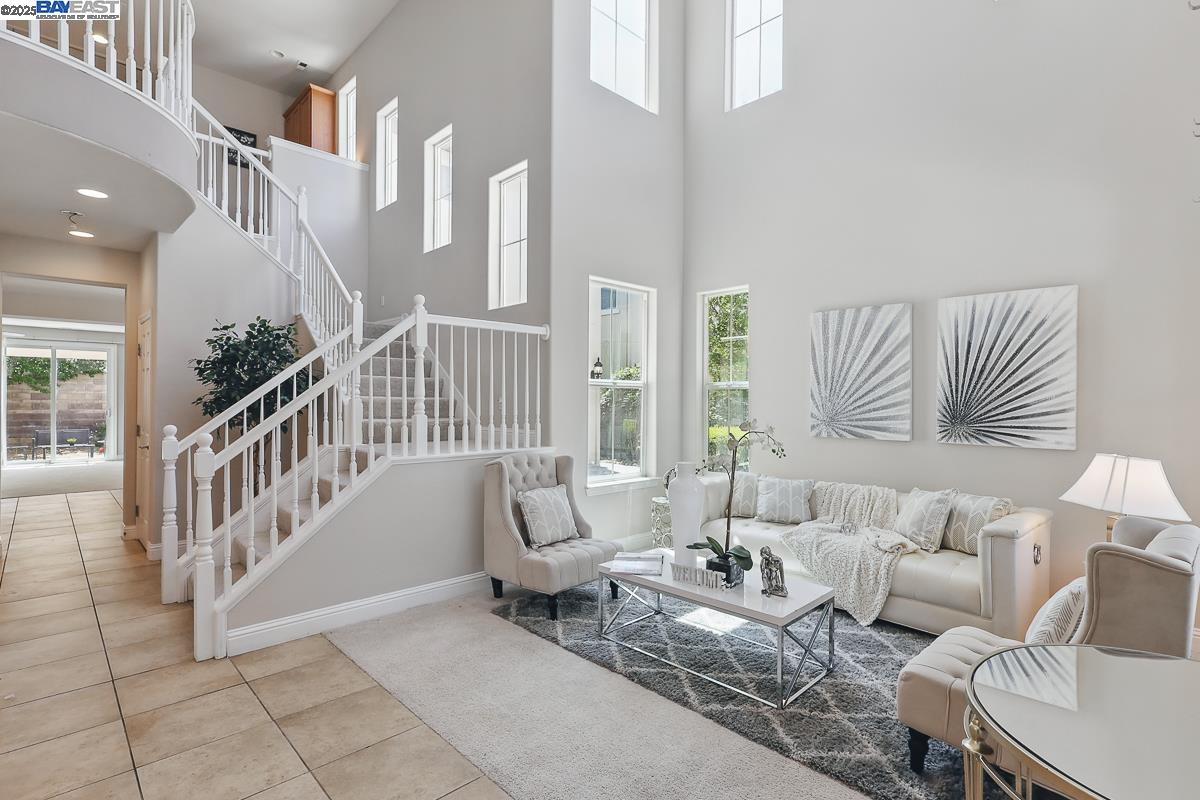 Detail Gallery Image 9 of 60 For 626 W La Canada Ave, Mountain House,  CA 95391 - 4 Beds | 2/1 Baths