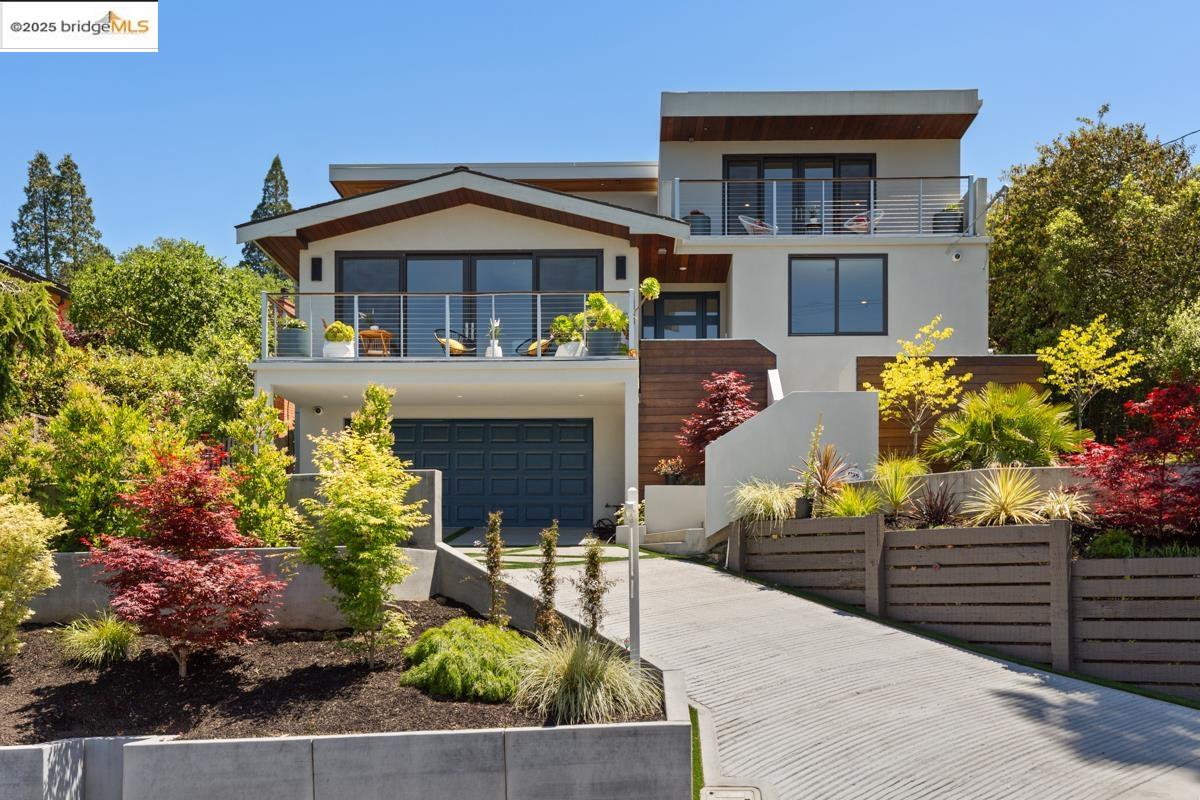 Detail Gallery Image 2 of 60 For 1449 Grizzly Peak Blvd, Berkeley,  CA 94708 - 5 Beds | 4 Baths