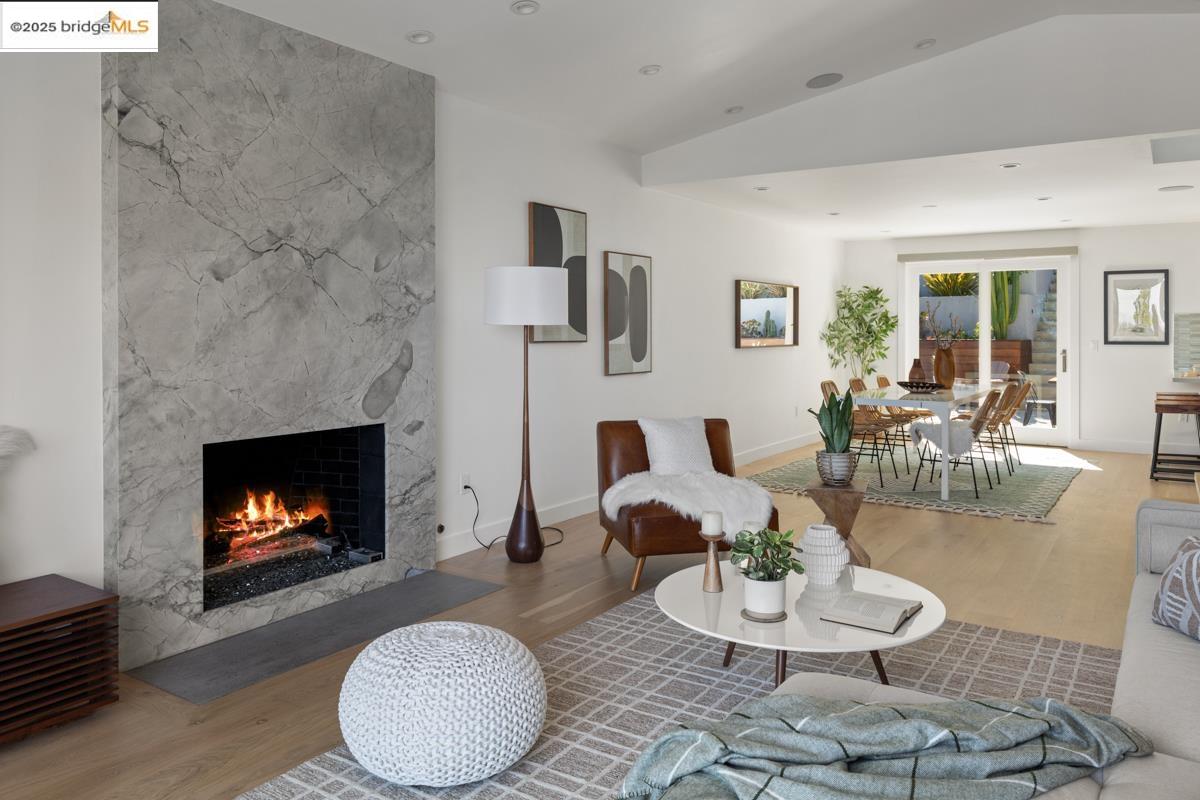 Detail Gallery Image 13 of 60 For 1449 Grizzly Peak Blvd, Berkeley,  CA 94708 - 5 Beds | 4 Baths
