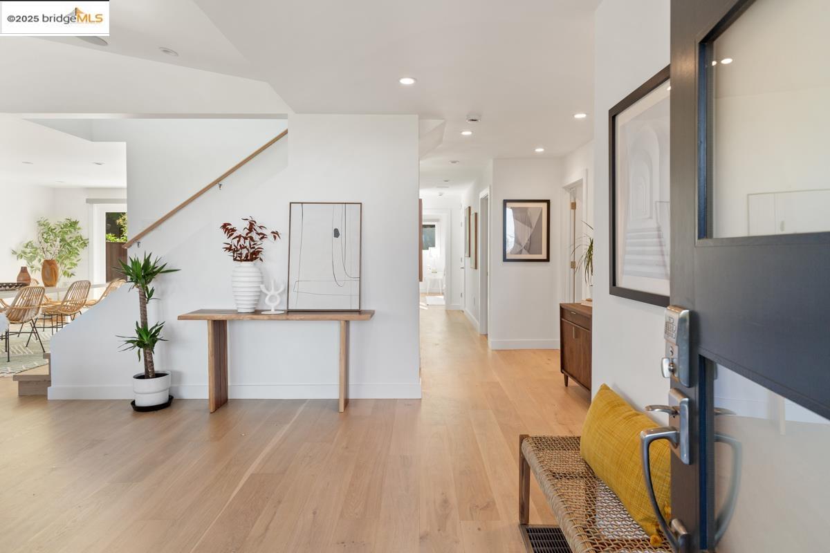 Detail Gallery Image 3 of 60 For 1449 Grizzly Peak Blvd, Berkeley,  CA 94708 - 5 Beds | 4 Baths