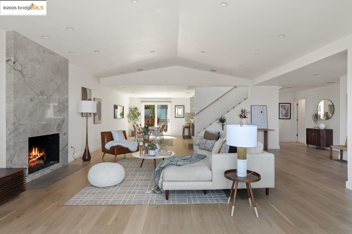 Detail Gallery Image 4 of 60 For 1449 Grizzly Peak Blvd, Berkeley,  CA 94708 - 5 Beds | 4 Baths