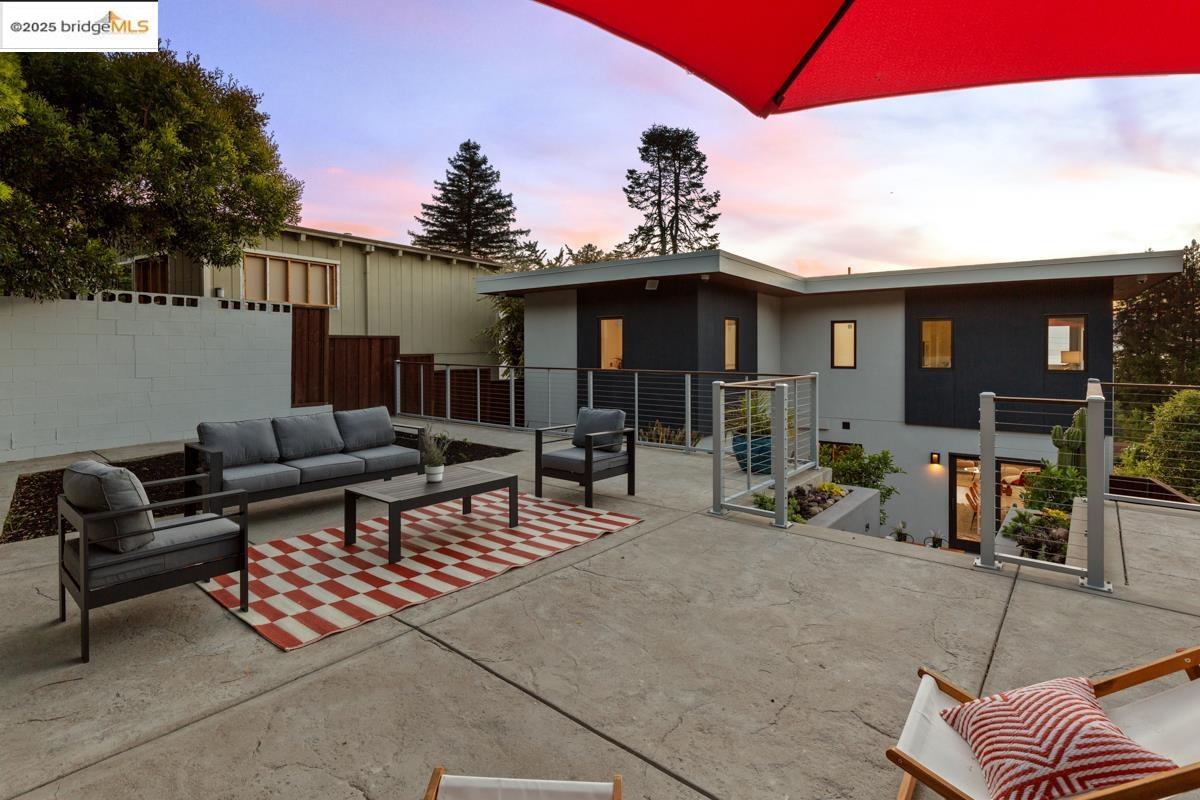 Detail Gallery Image 52 of 60 For 1449 Grizzly Peak Blvd, Berkeley,  CA 94708 - 5 Beds | 4 Baths
